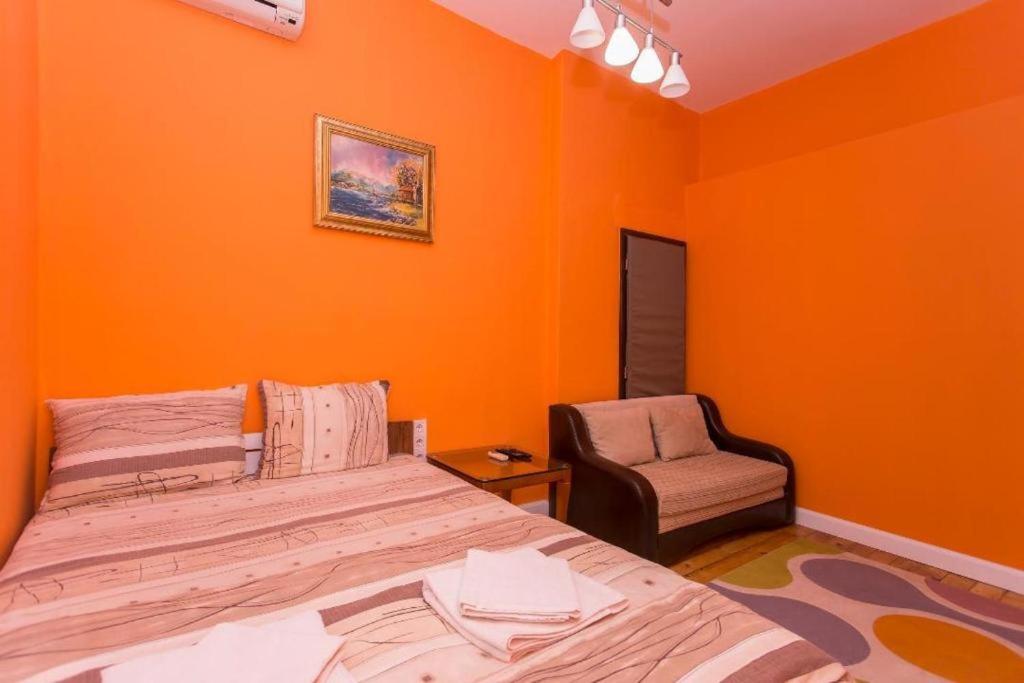 One-Bedroom Apartment - Photo 19