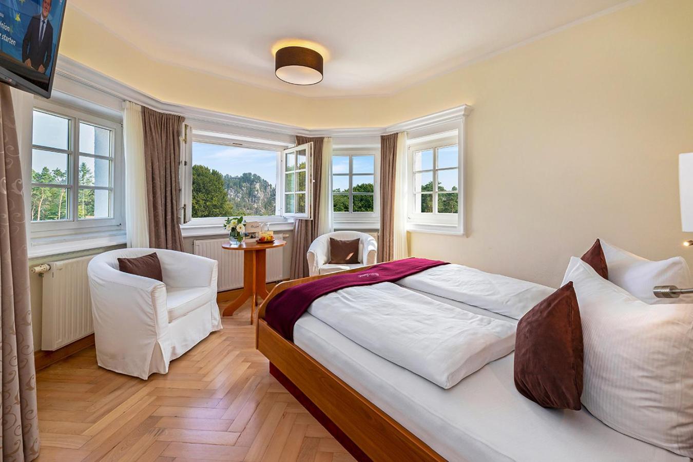 Double Room with Mountain View