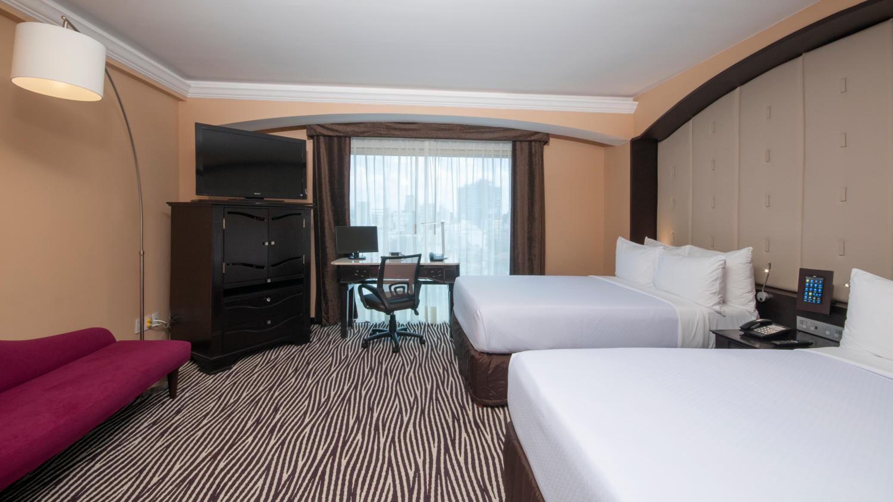 Double Room With Spa Bath - Non-Smoking photo 1