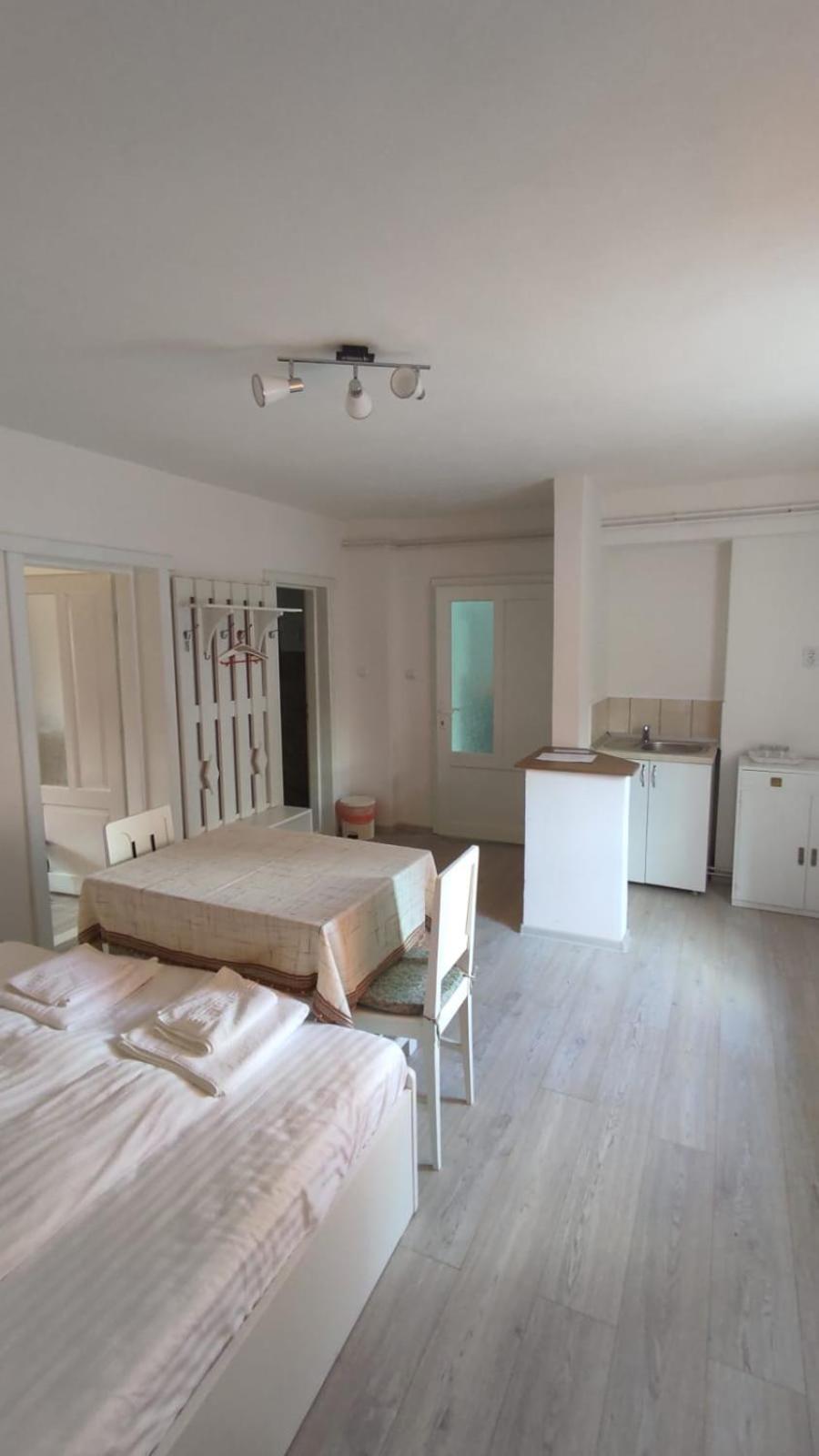 Apartment - Ground Floor - Photo 4