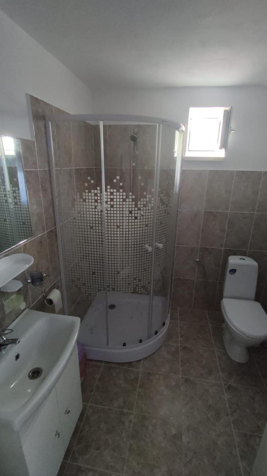 Apartment - Ground Floor - Photo 6