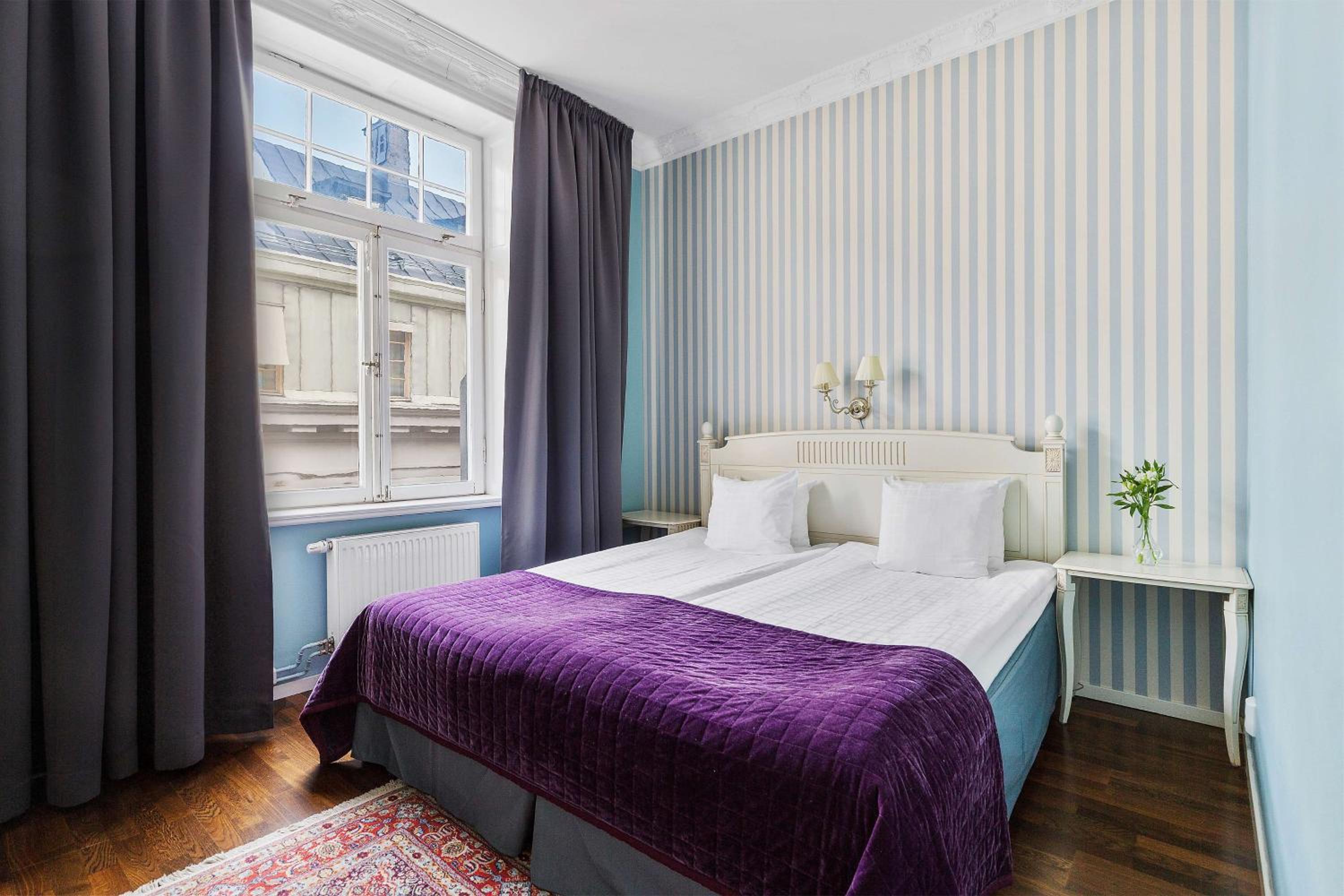 Standard Double Room - Photo 7