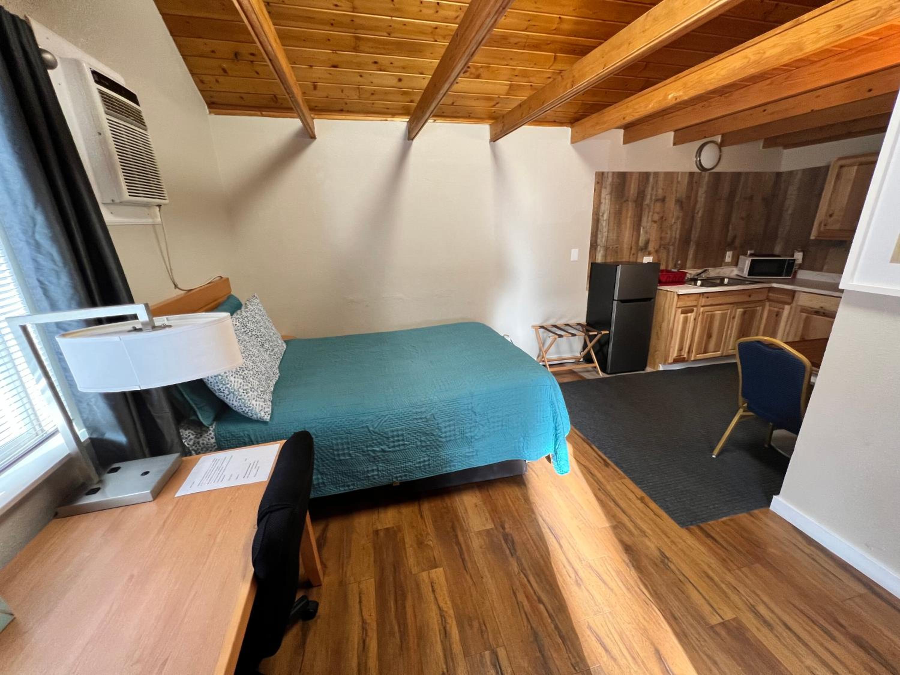 Family Room photo 3