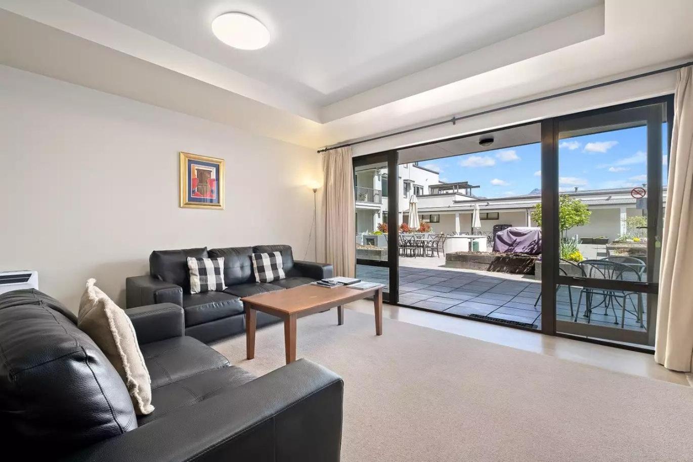 Two-Bedroom Apartment with Courtyard photo 1