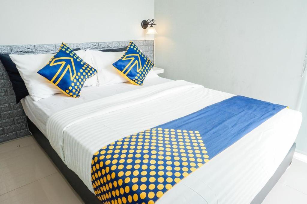 Double Room - Photo 10