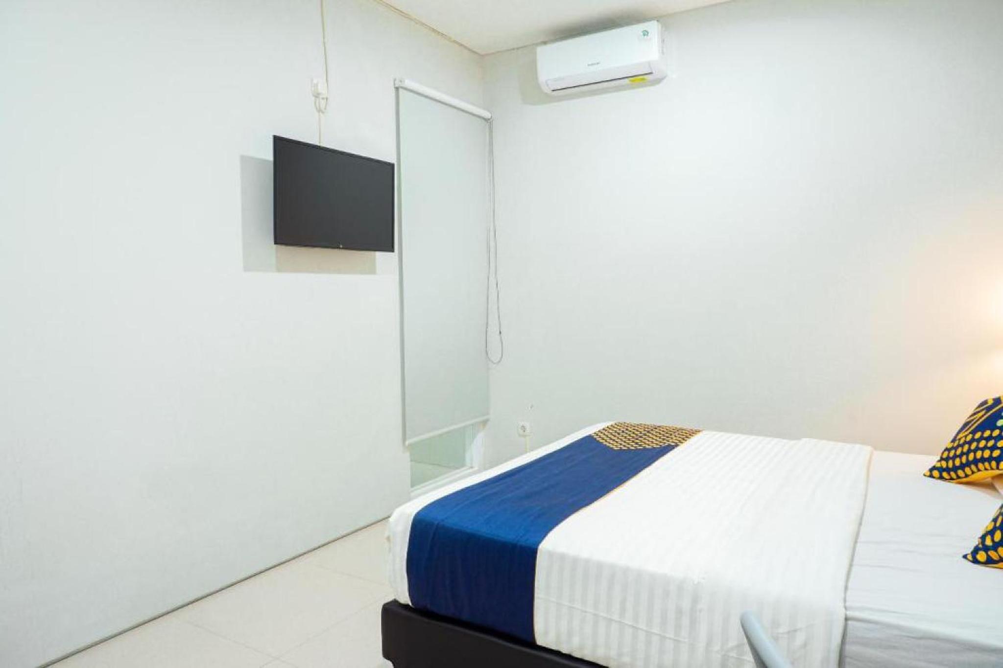 Double Room - Photo 9