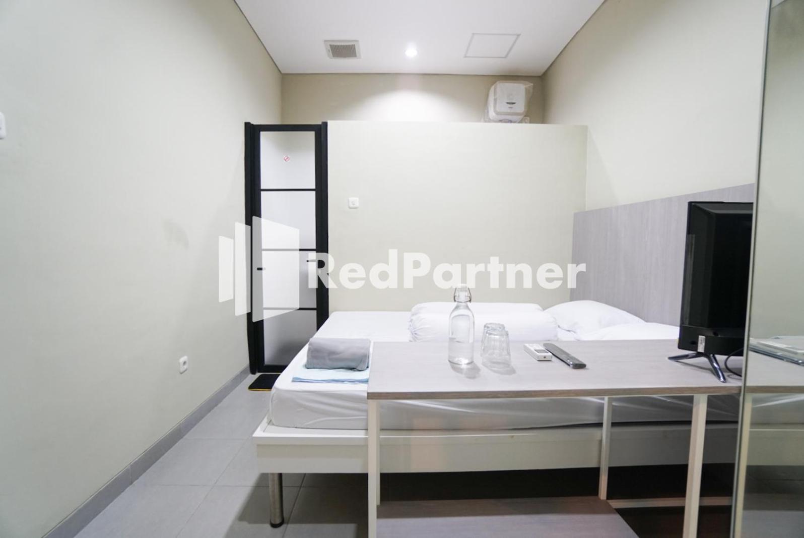 Standard Double Room - Photo 12