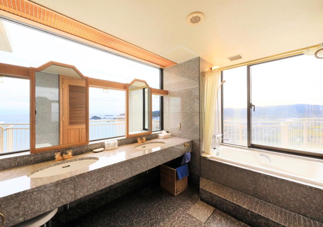 Suite With Sea View - Photo 8