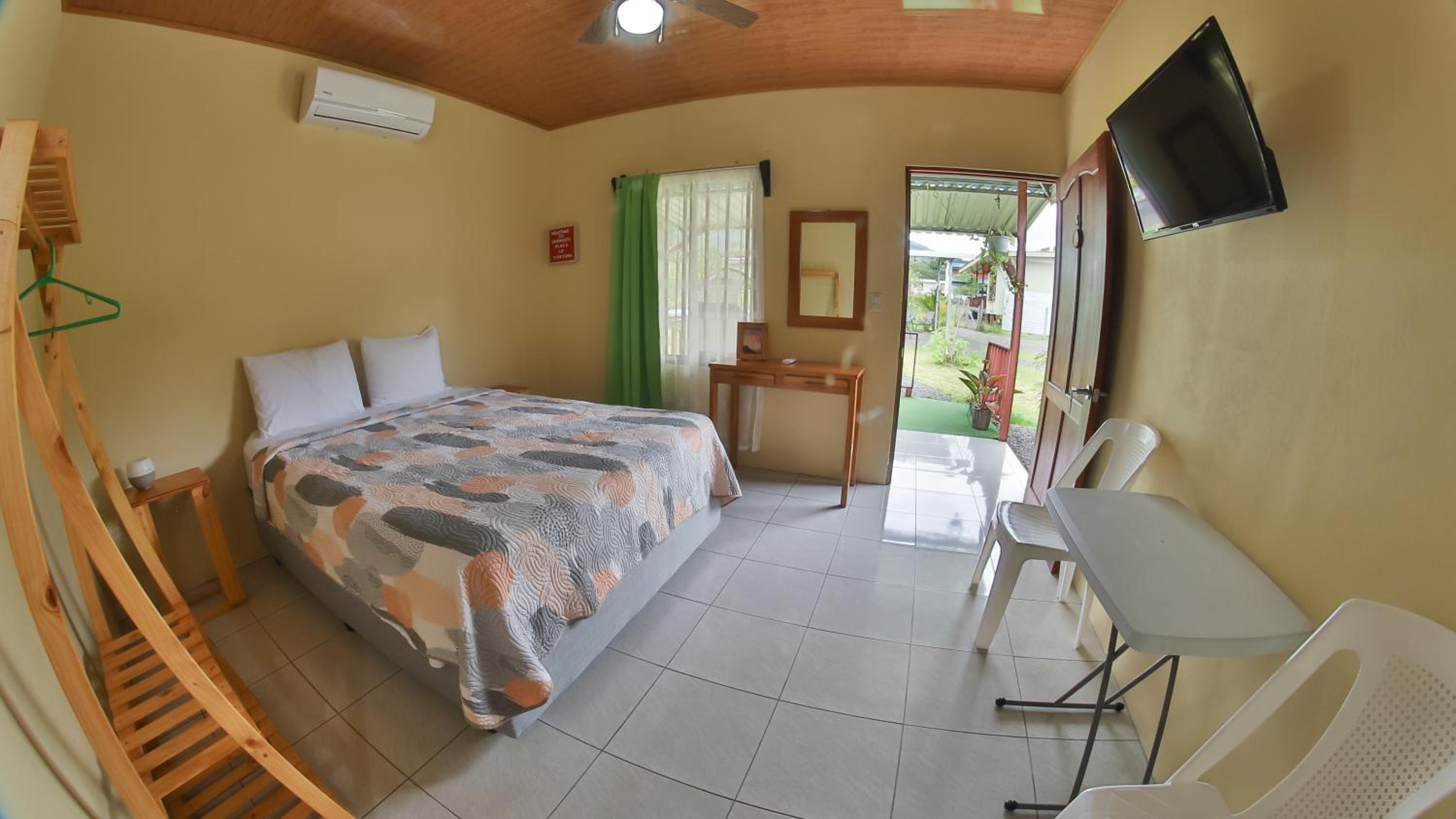 Double Room with Private Bathroom photo 3