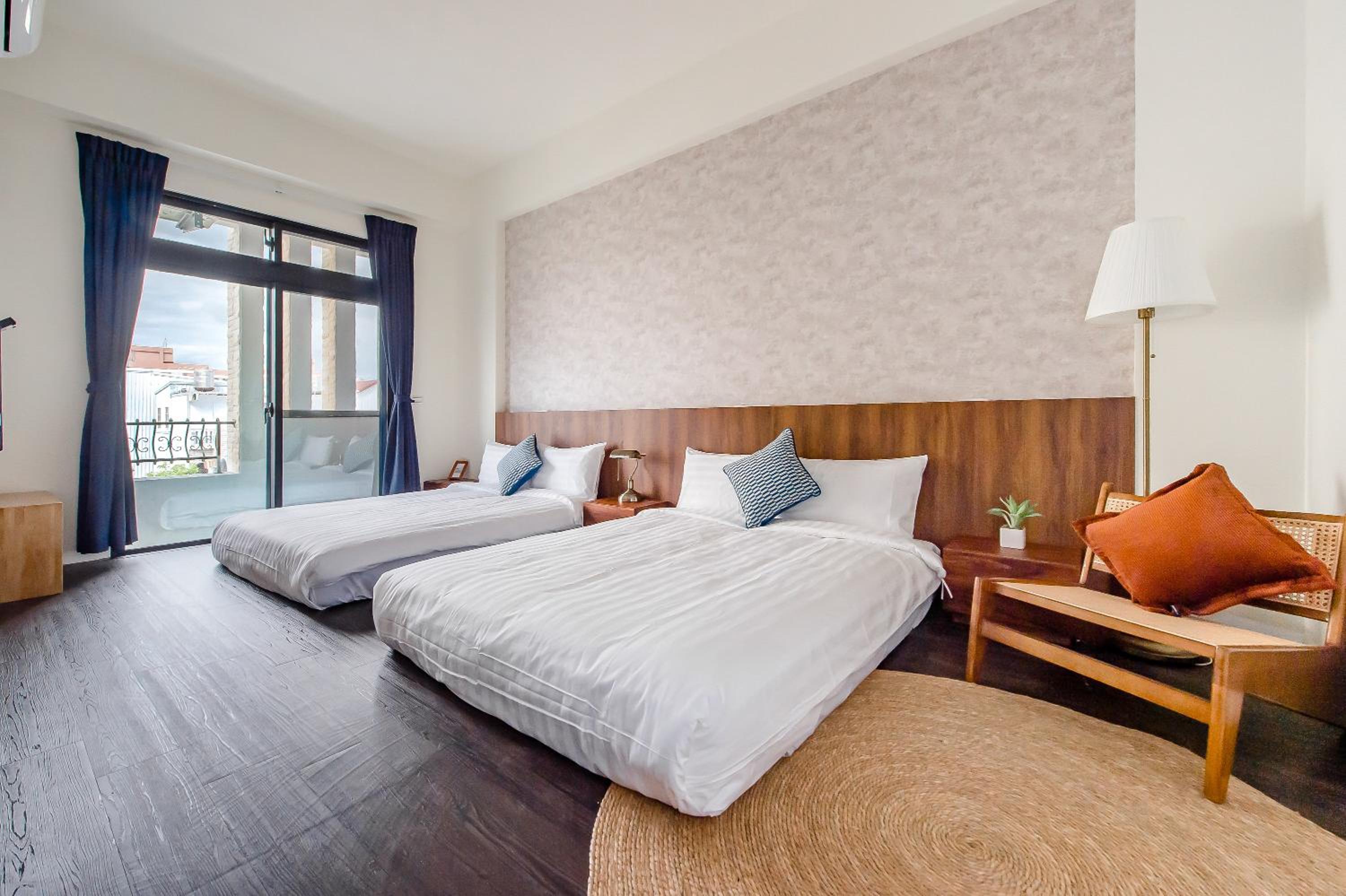 Deluxe Quadruple Room with Balcony photo 1