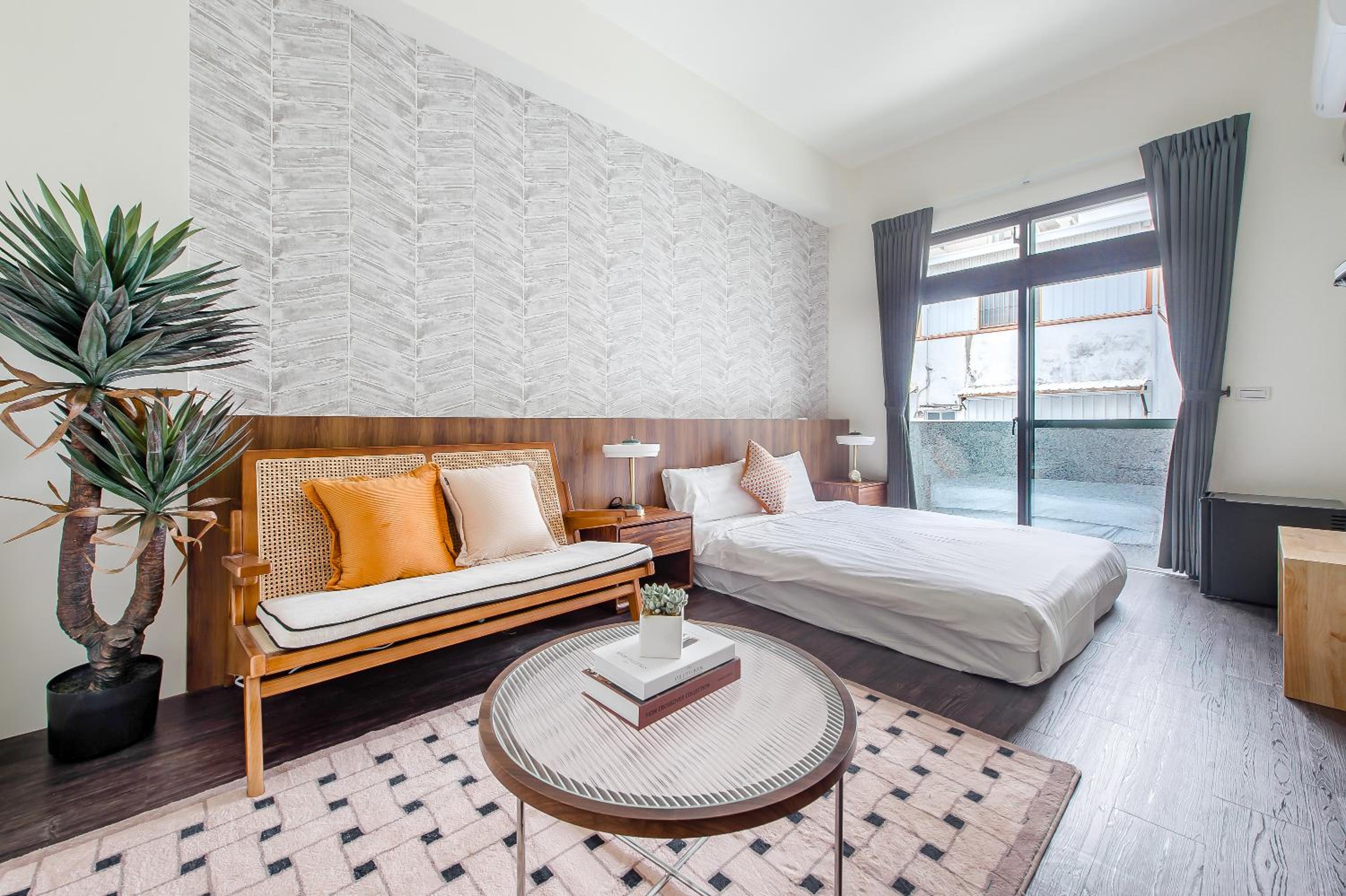 Superior Double Room with Balcony - Photo 11