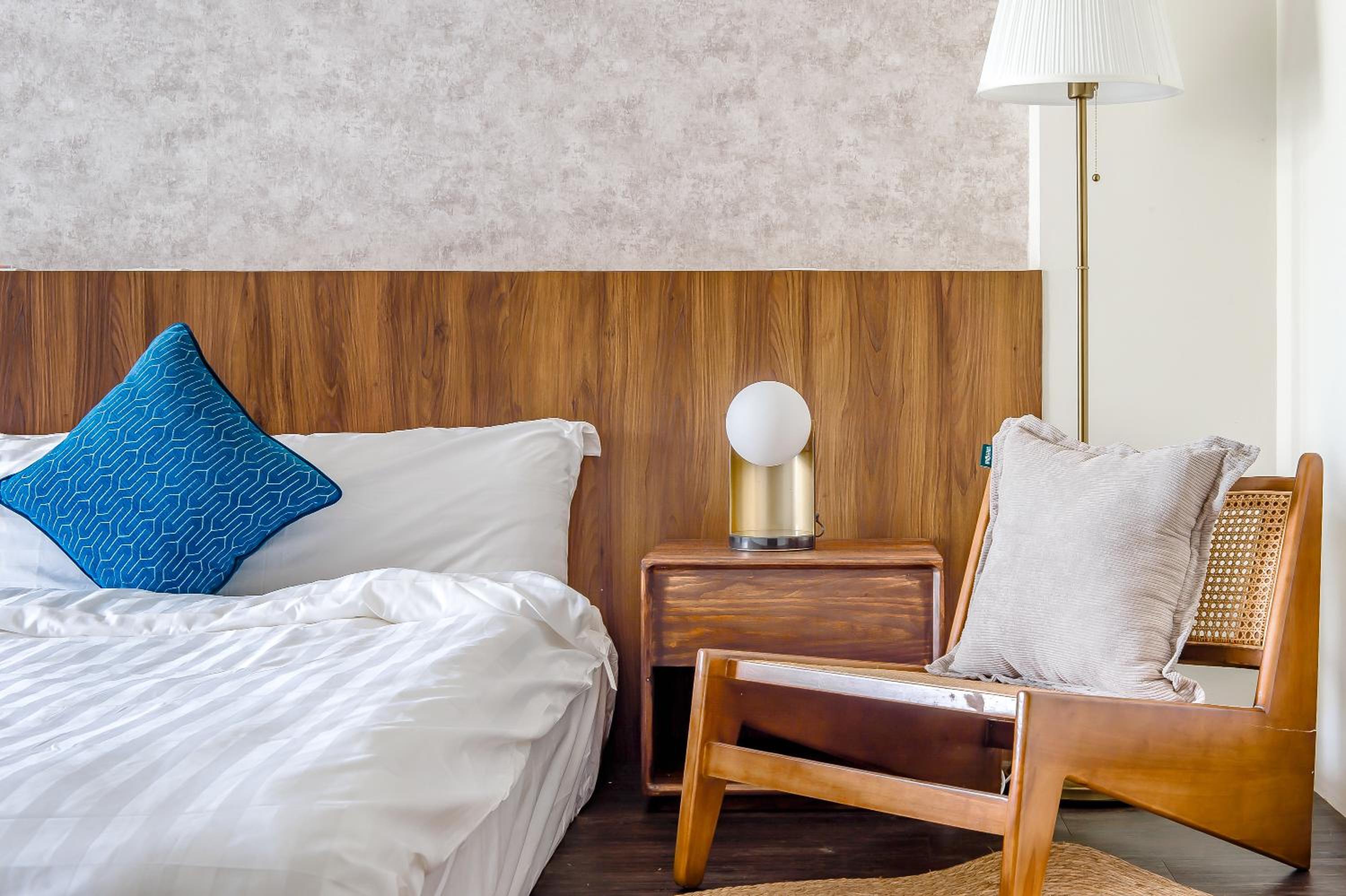 Superior Twin Room with Balcony - Photo 7