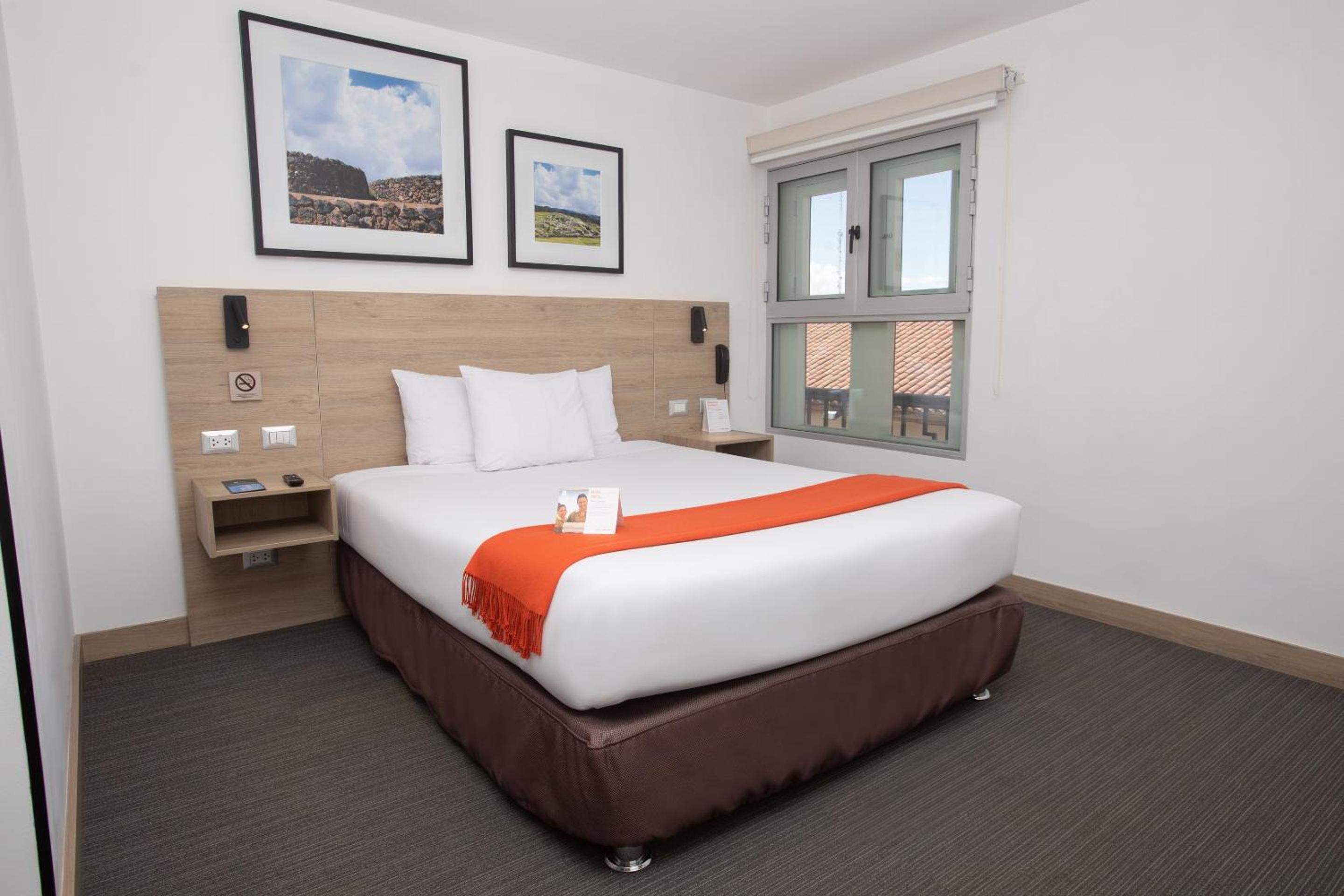 Double Room with City View - Photo 1