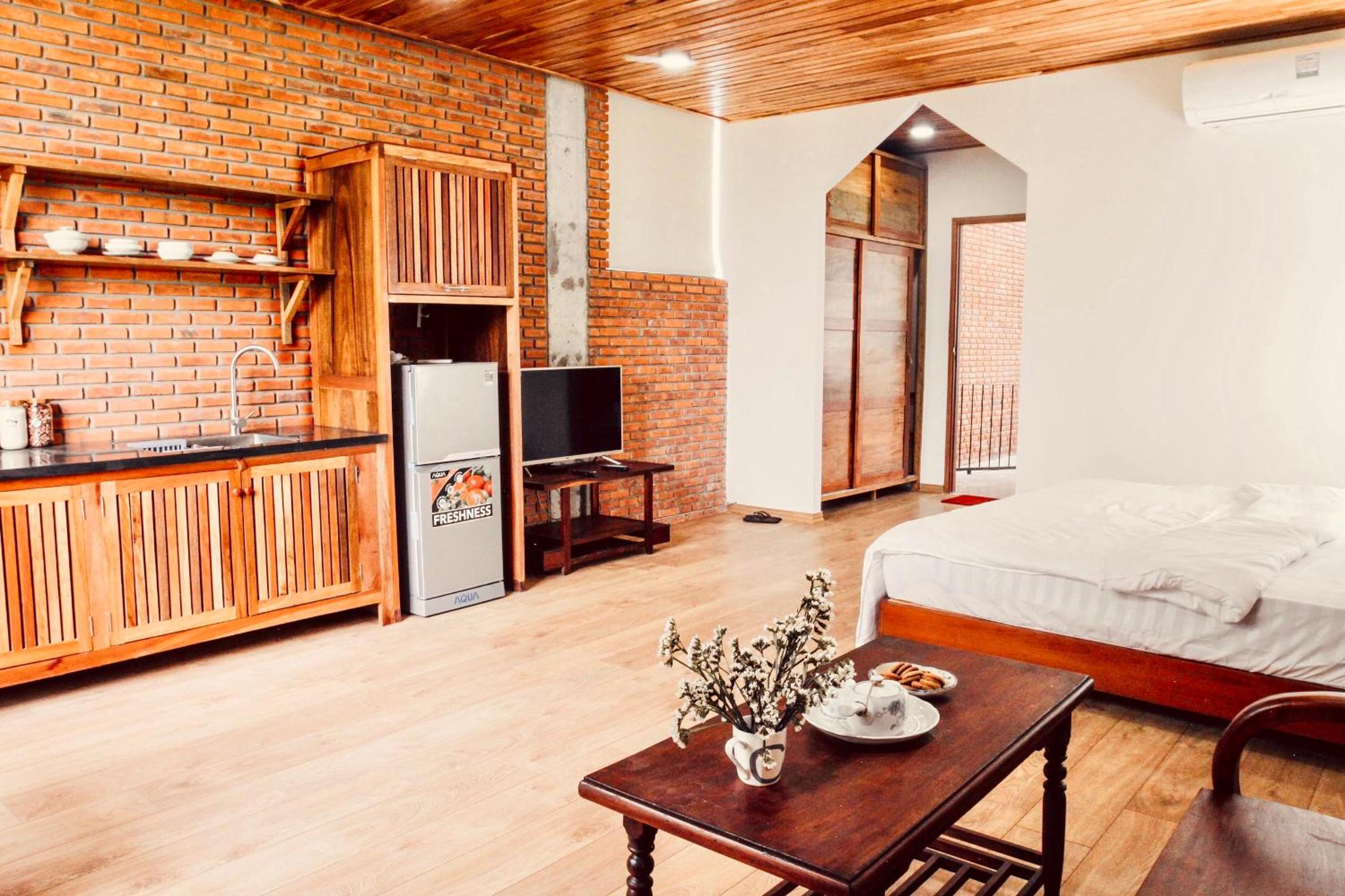 Studio Apartment
