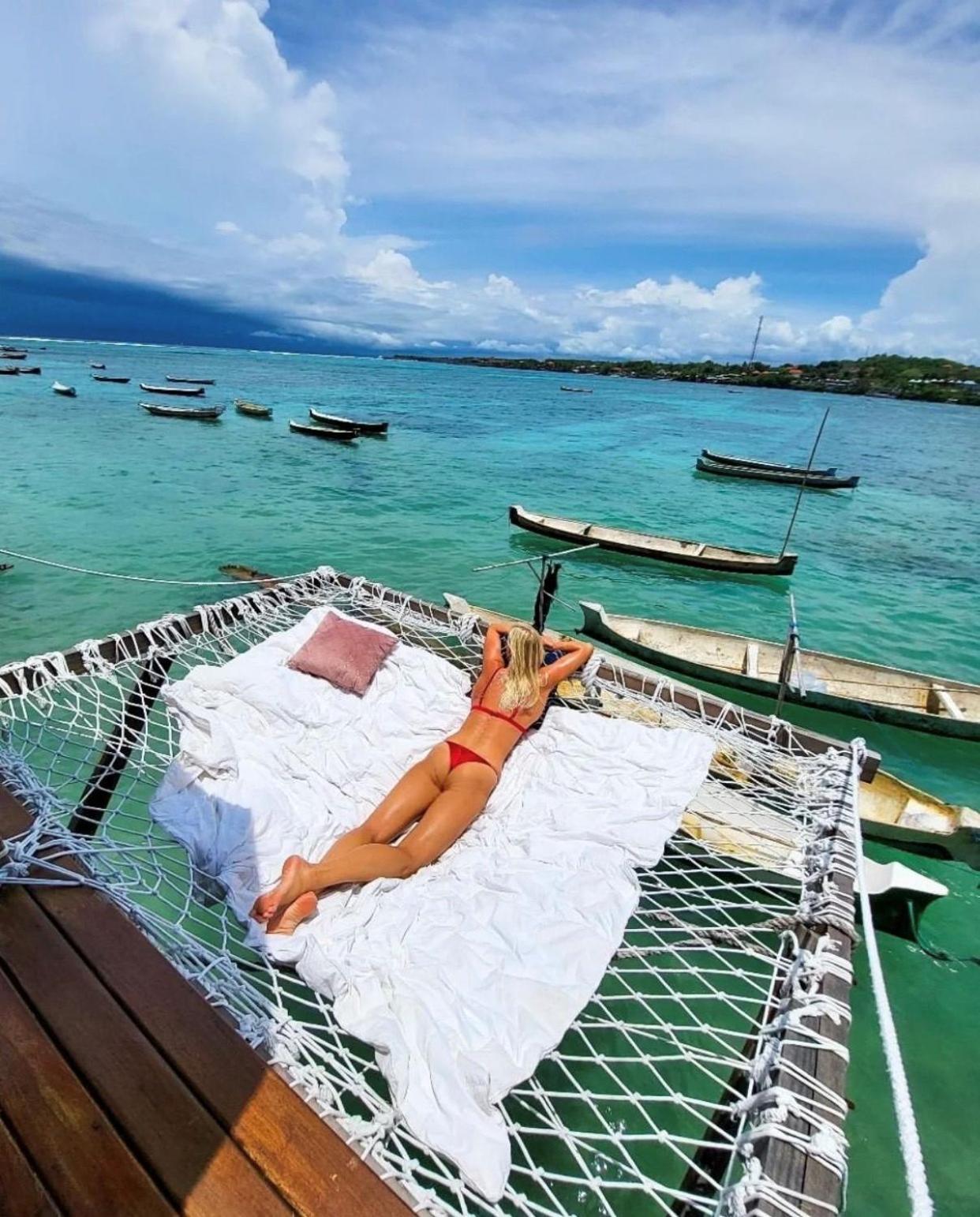 Deluxe Room with Hammock - Photo 6