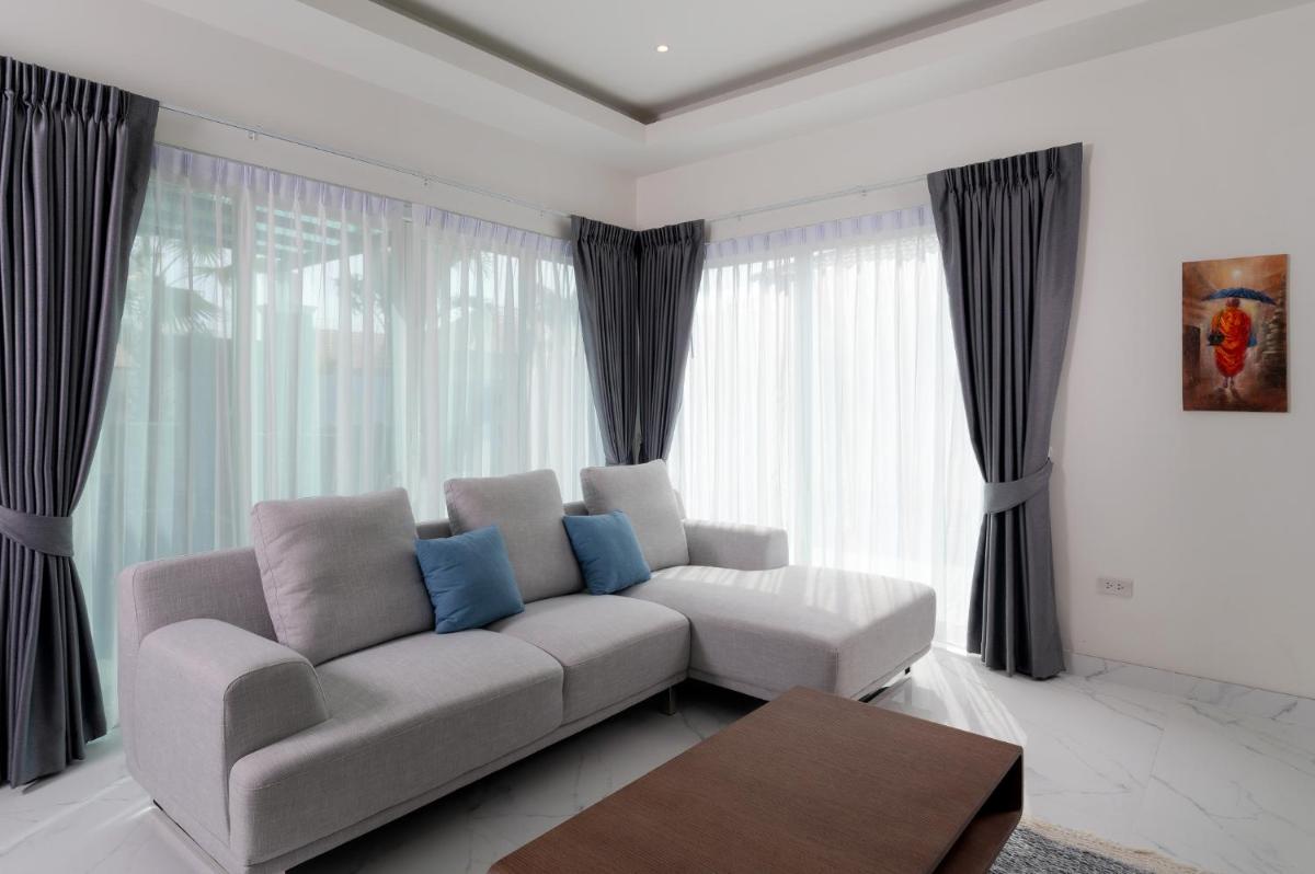 Three-Bedroom Villa - Photo 12