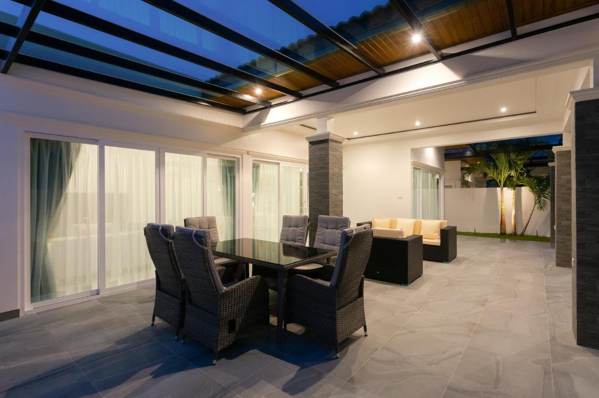 Three-Bedroom Villa - Photo 14