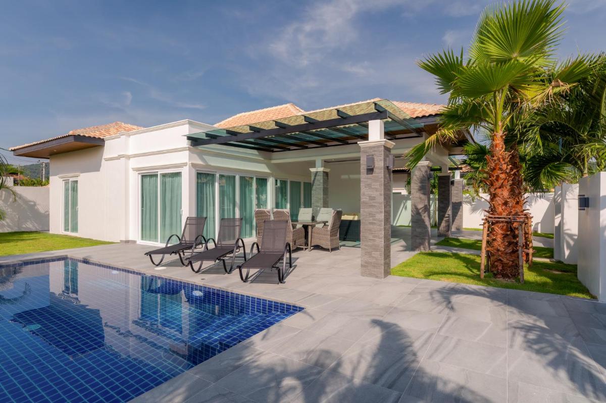 Three-Bedroom Villa - Photo 19