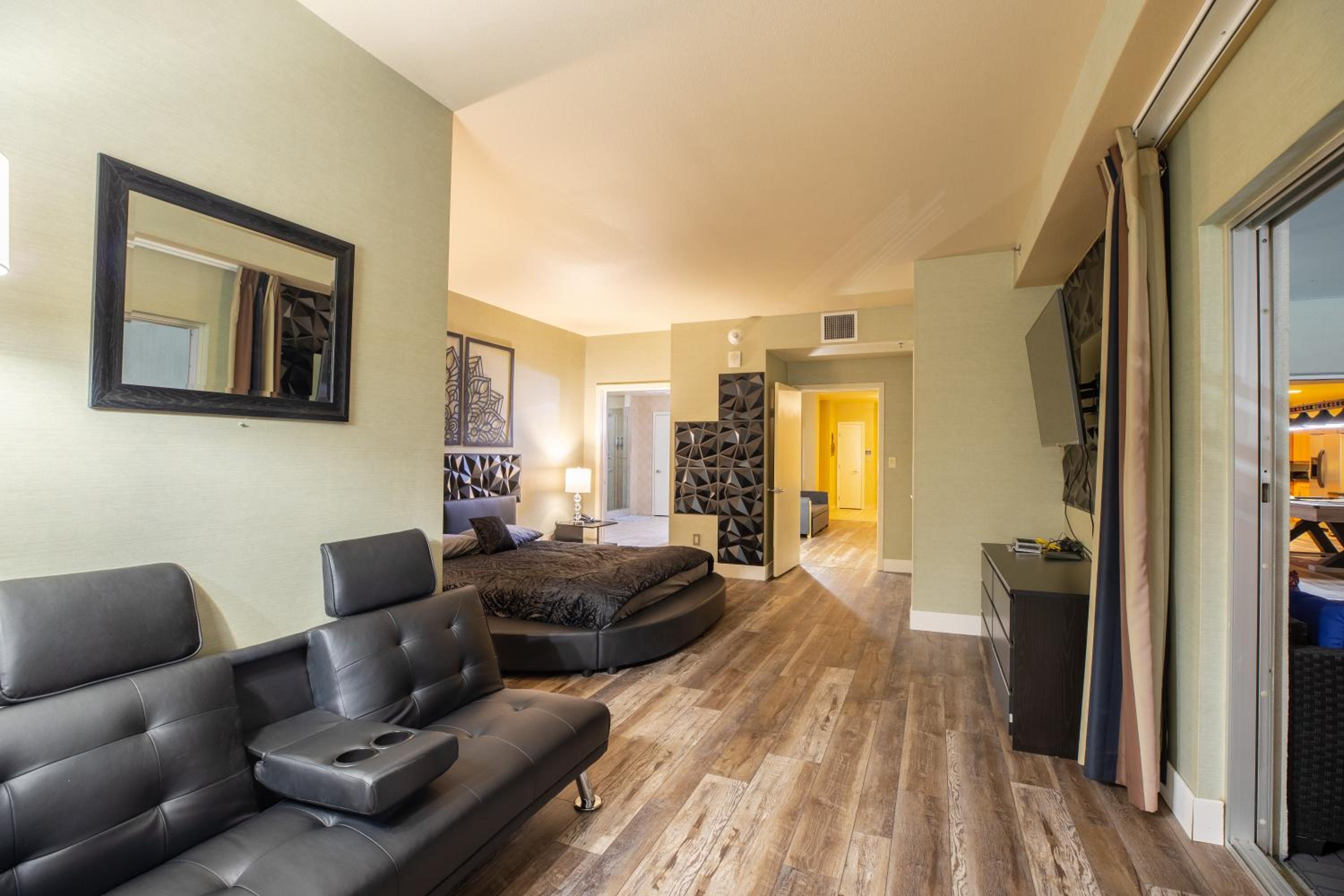 Penthouse Apartment - Photo 24