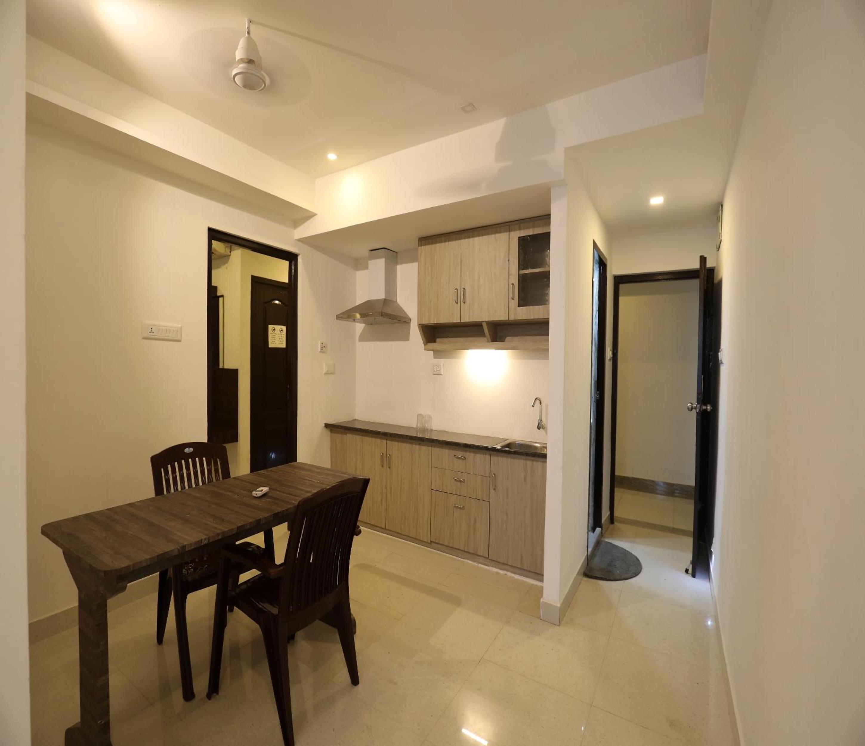 Suite - Photo 2