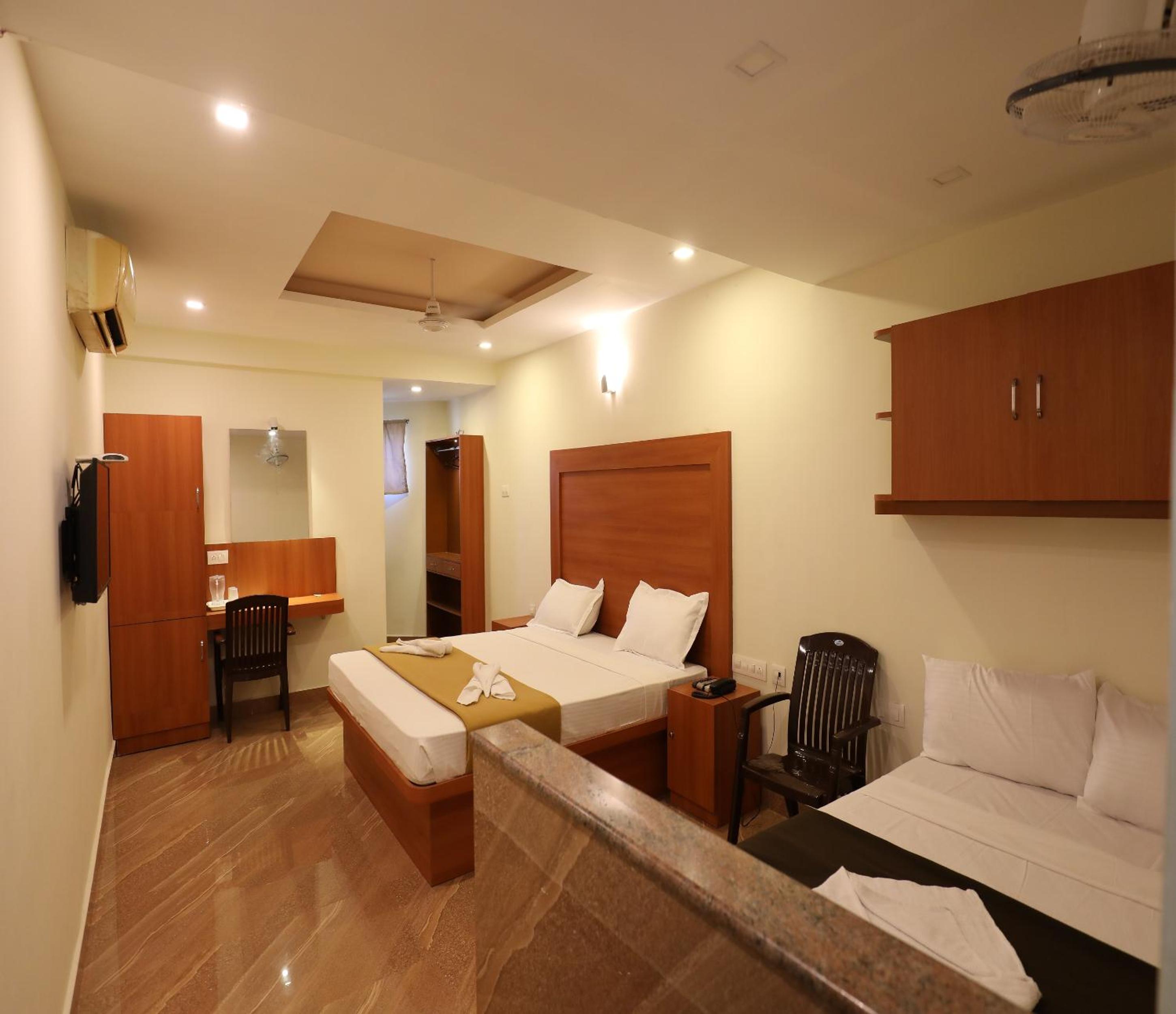 Suite - Photo 5