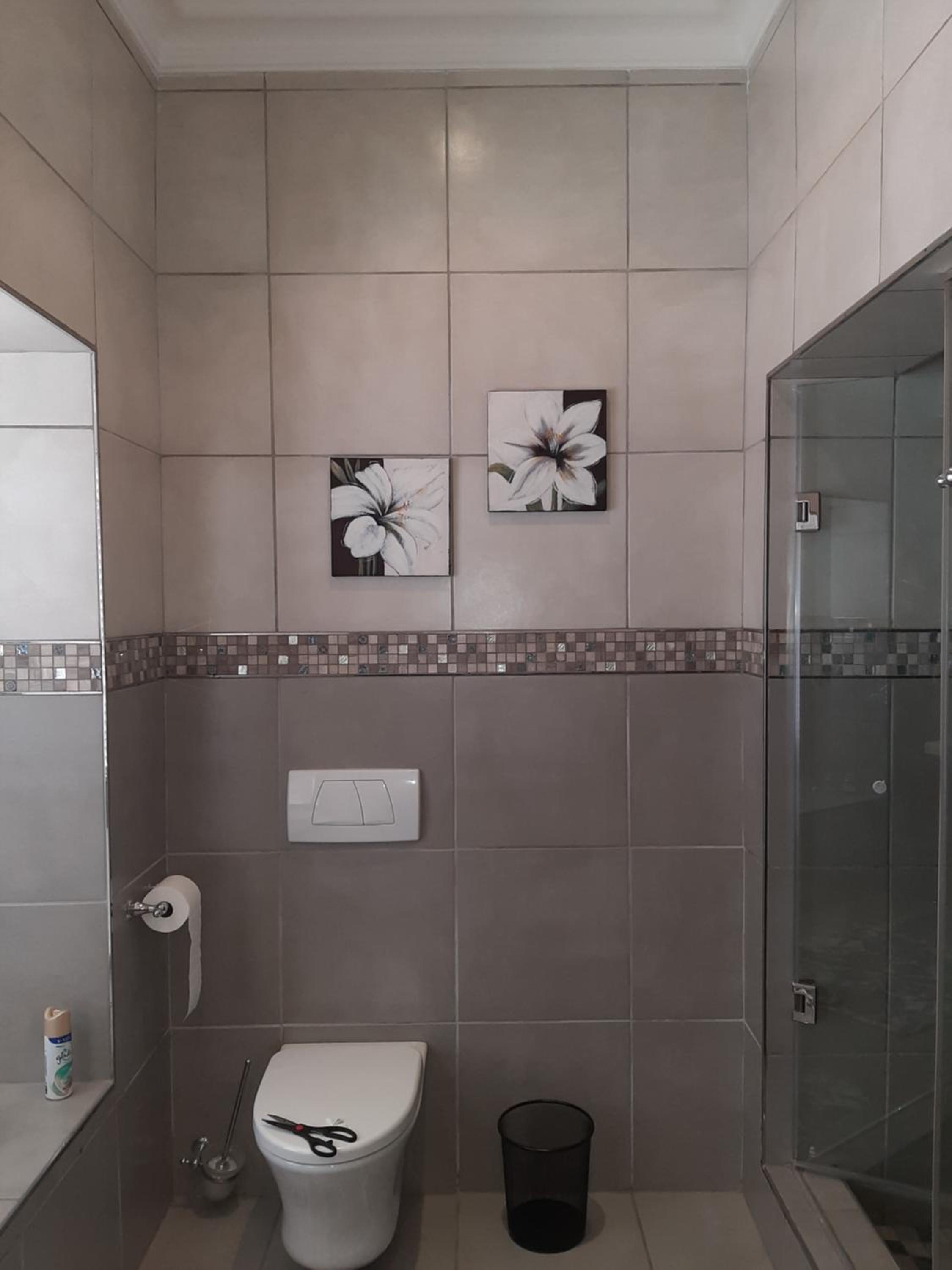 Queen Suite - Photo 7
