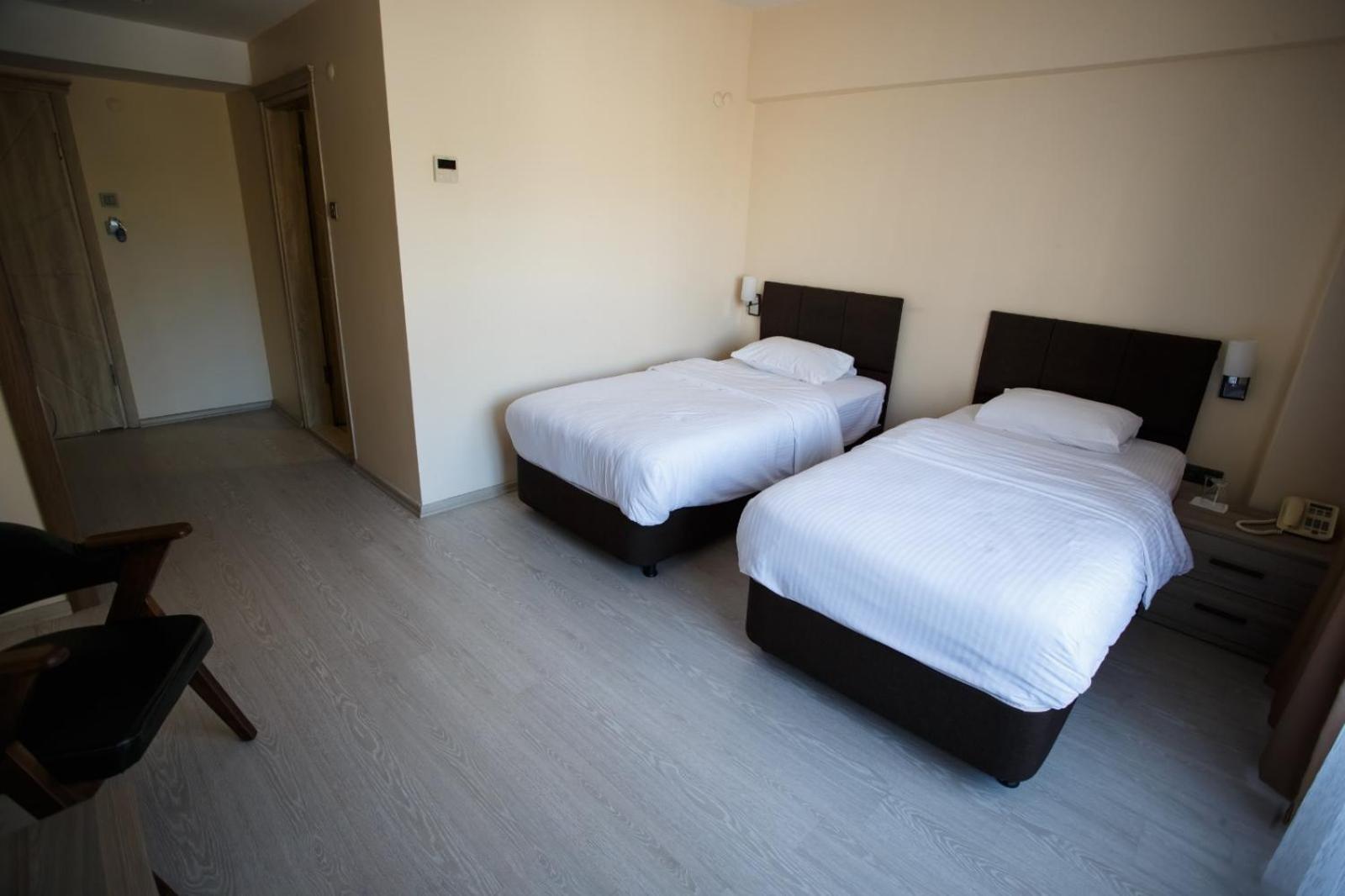 Standard Twin Room photo 1