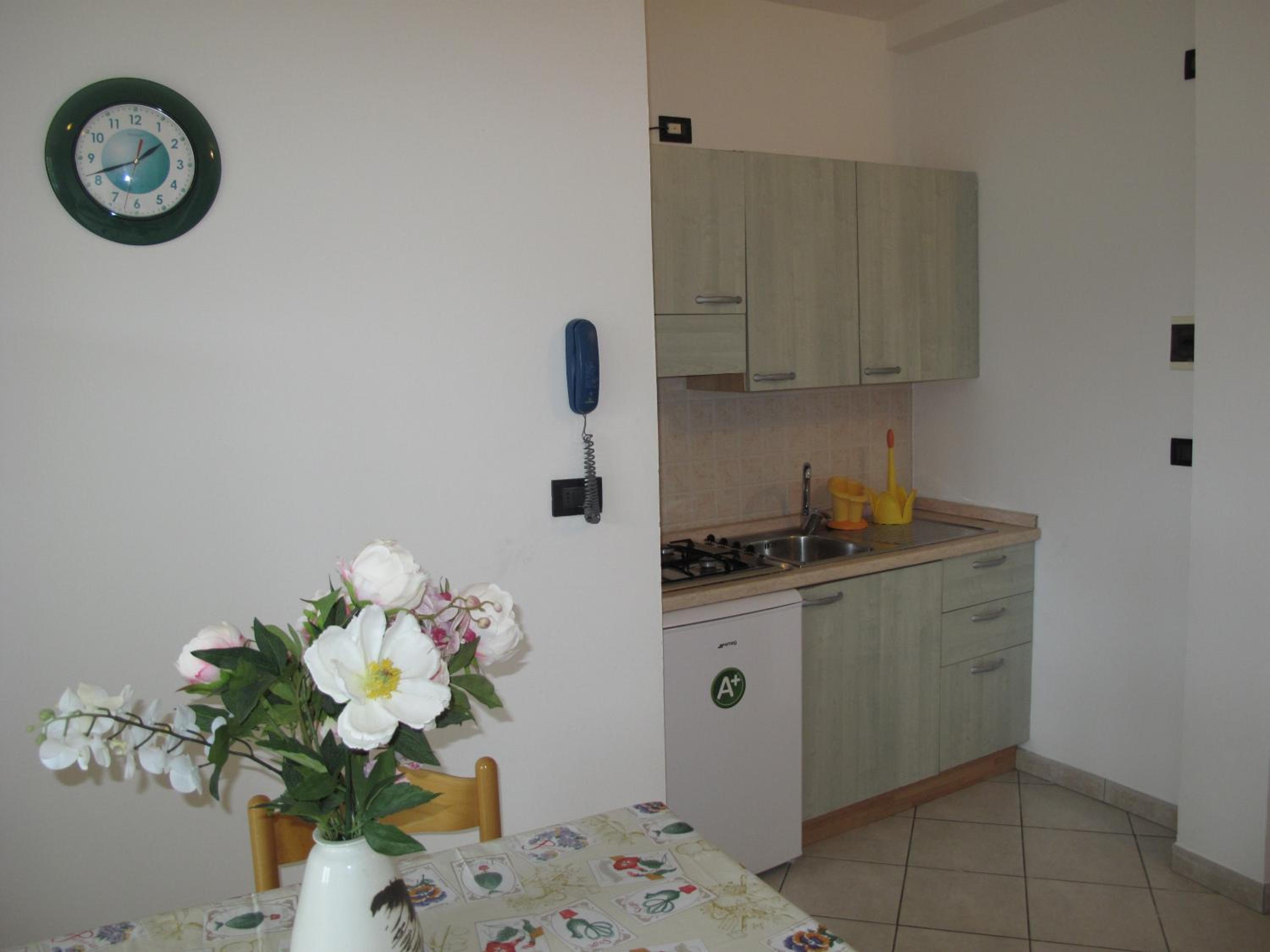 Studio Apartment photo 3