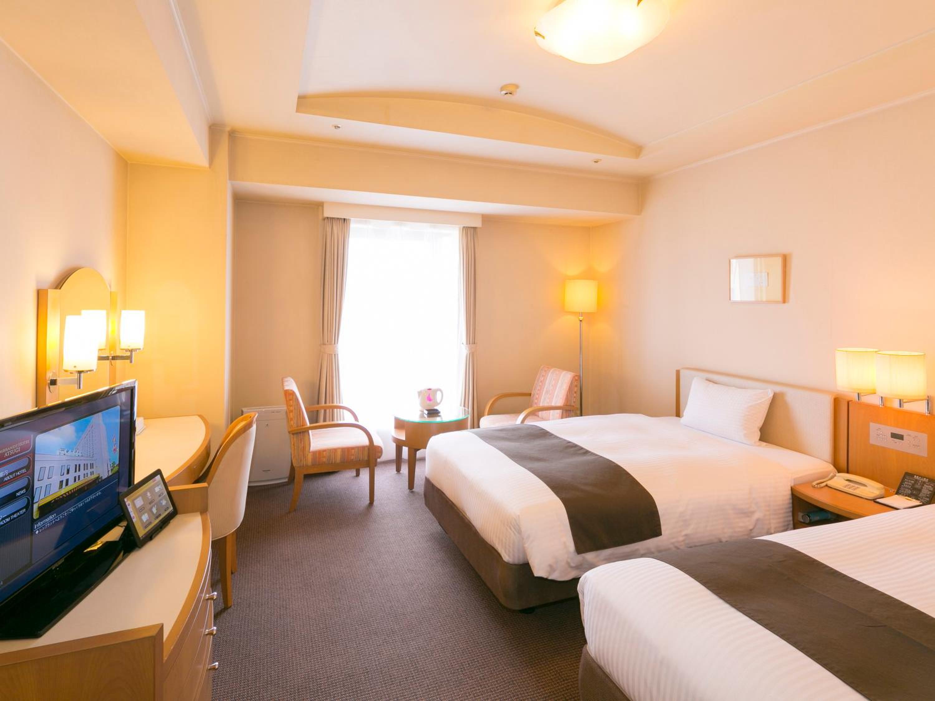 Twin Room - Non-Smoking - Photo 1