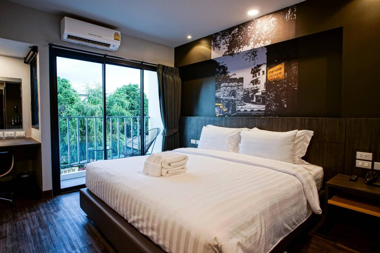 Double Room with Balcony - Photo 1
