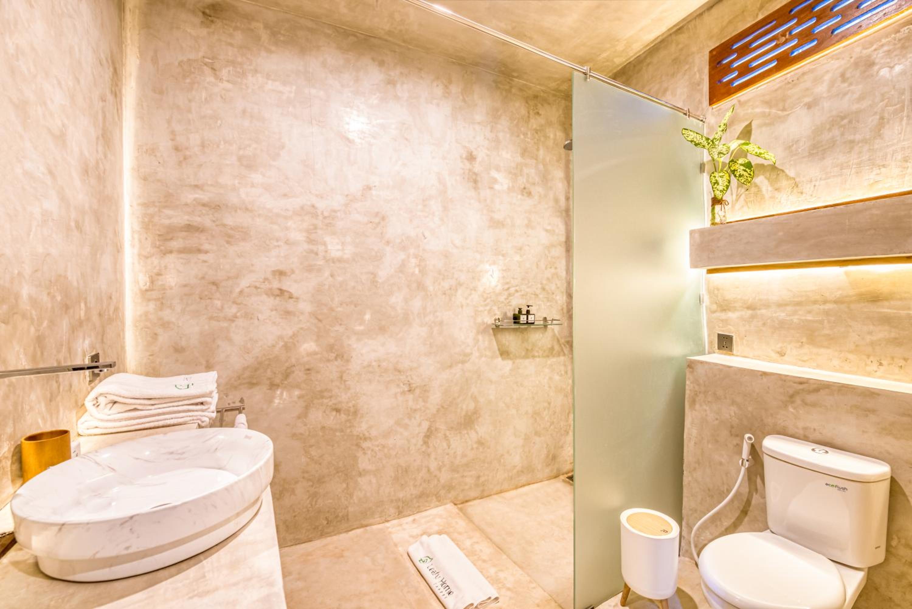 Standard Double or Twin Room - Photo 5