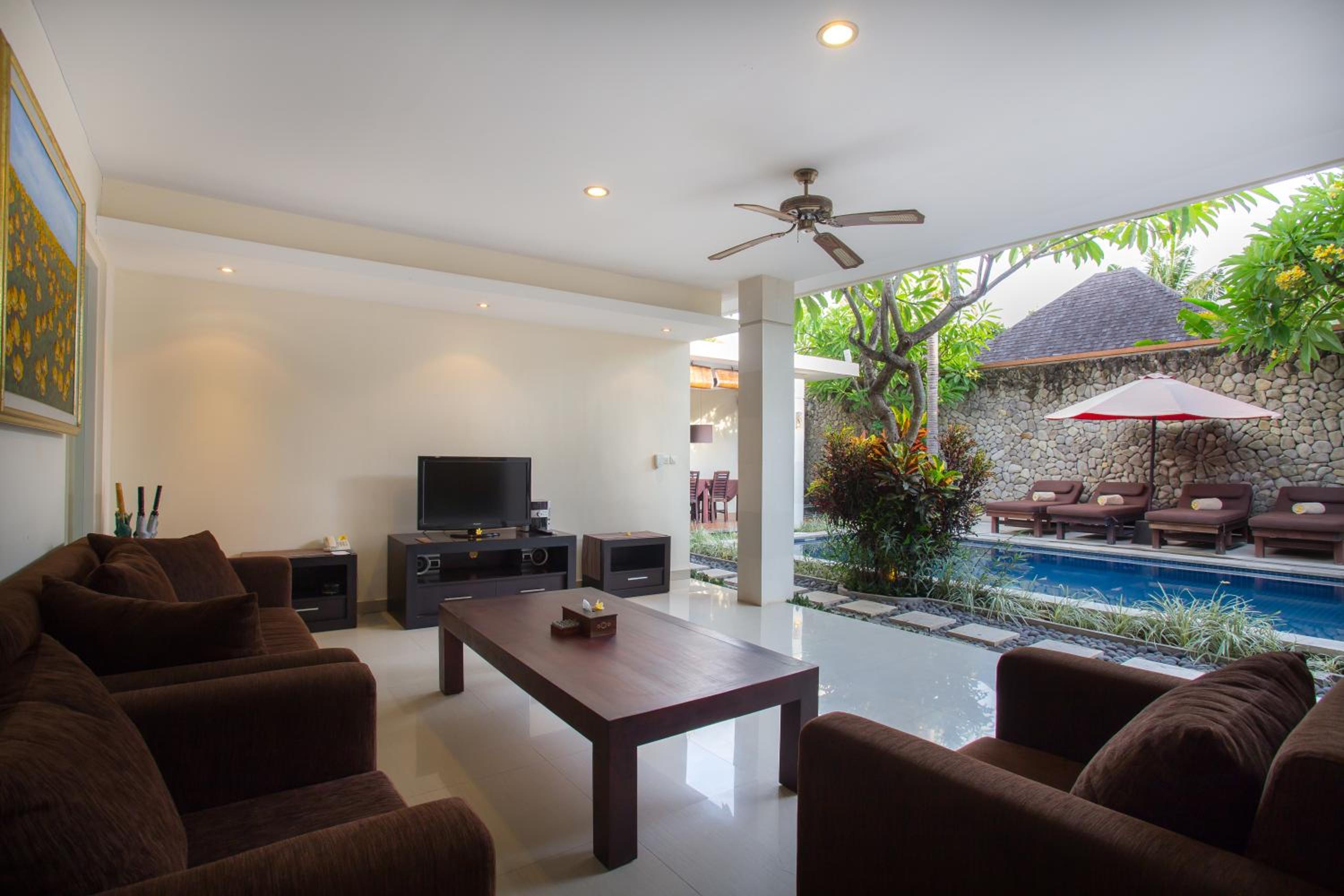 Four-Bedroom Villa with Private Pool thumbnail 5