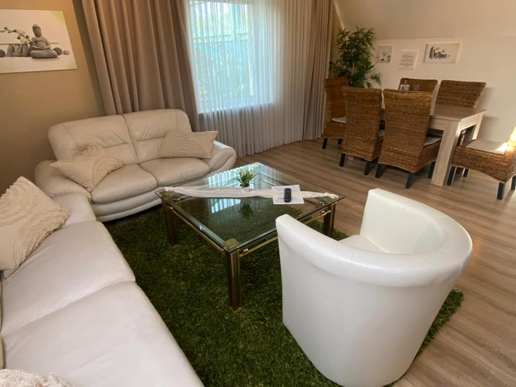 Two-Bedroom Holiday Apartment (6 Adults) - Photo 23
