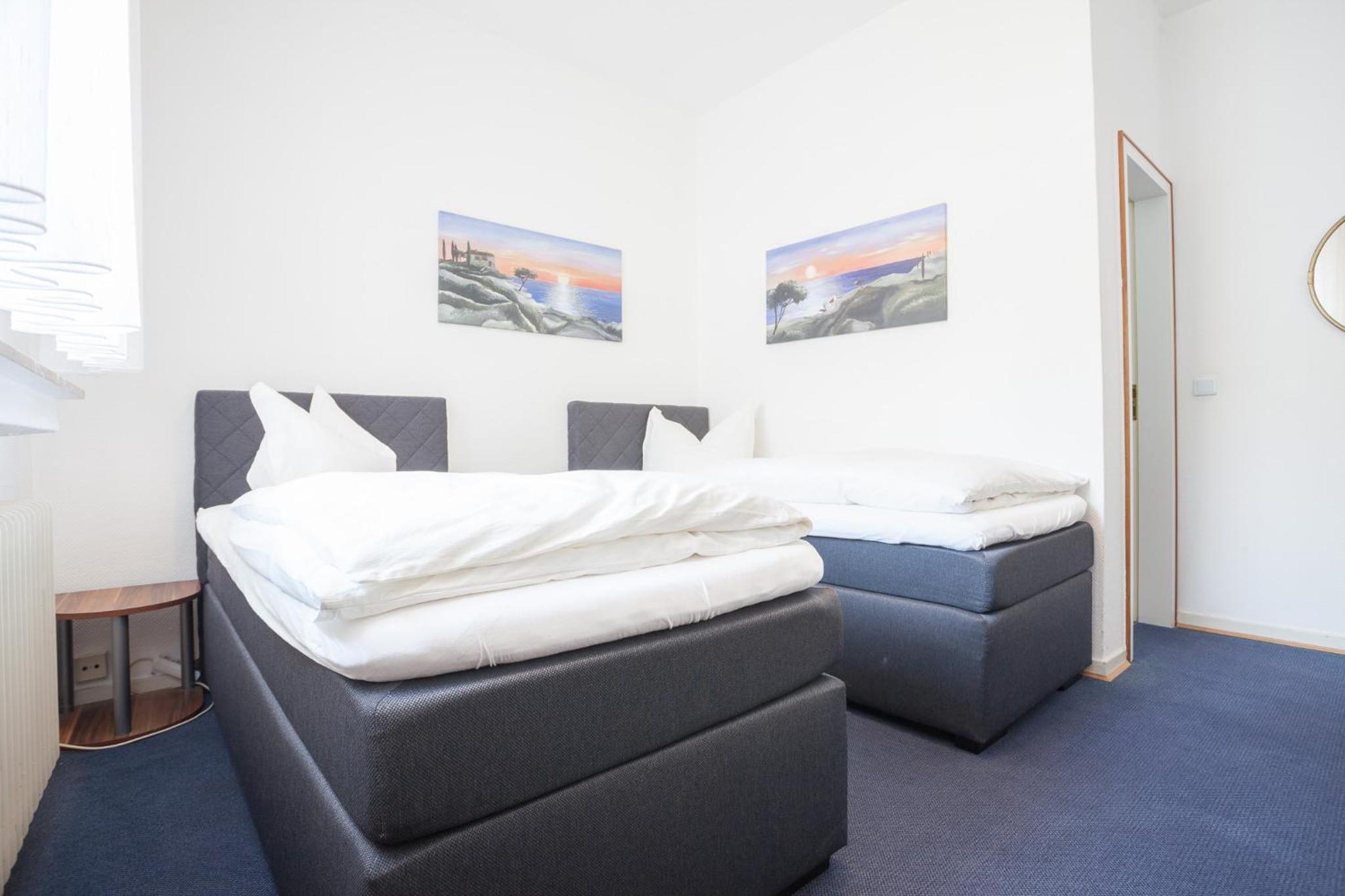 Standard Double Room - Photo 7