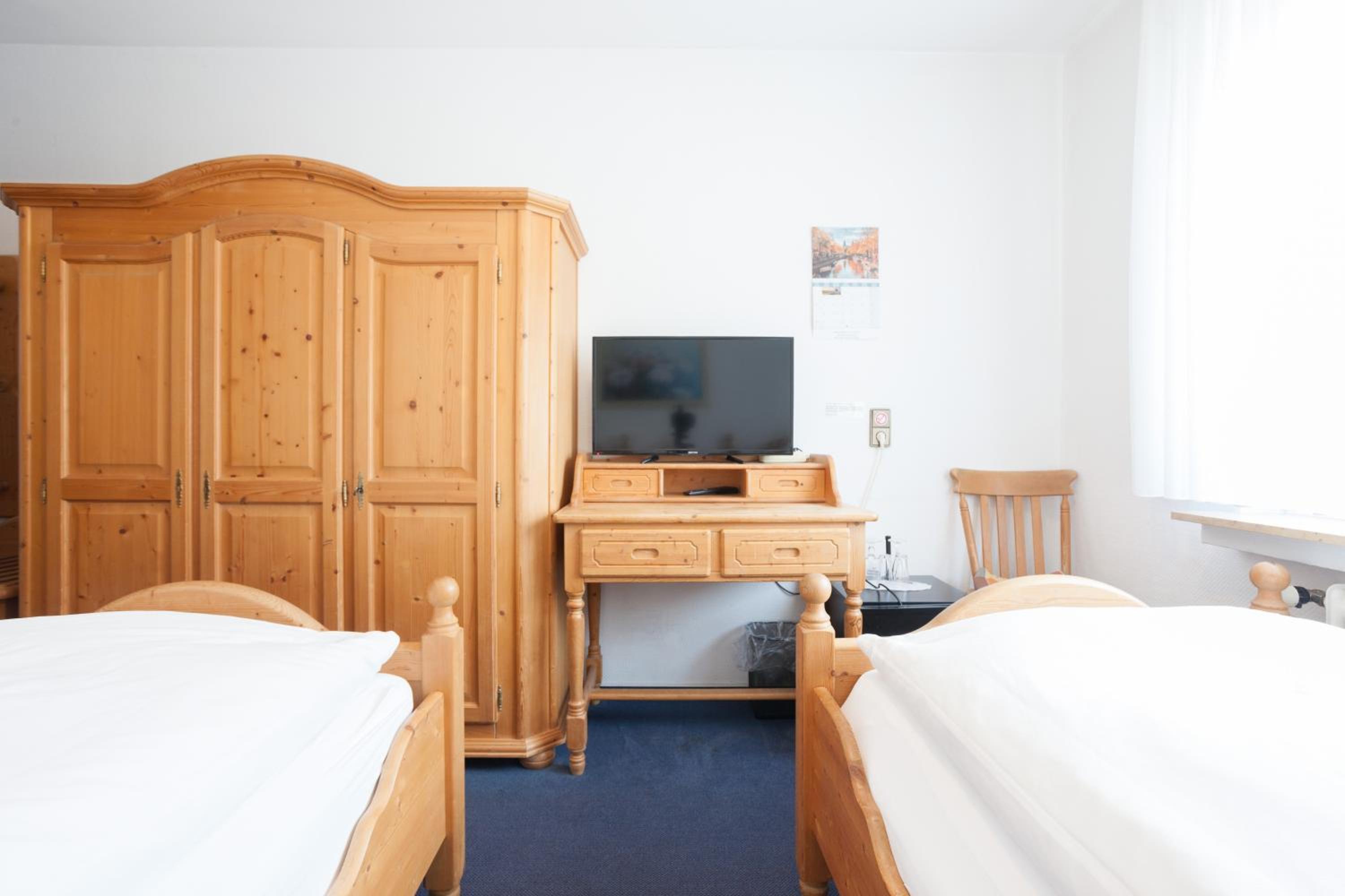 Standard Double Room - Photo 5