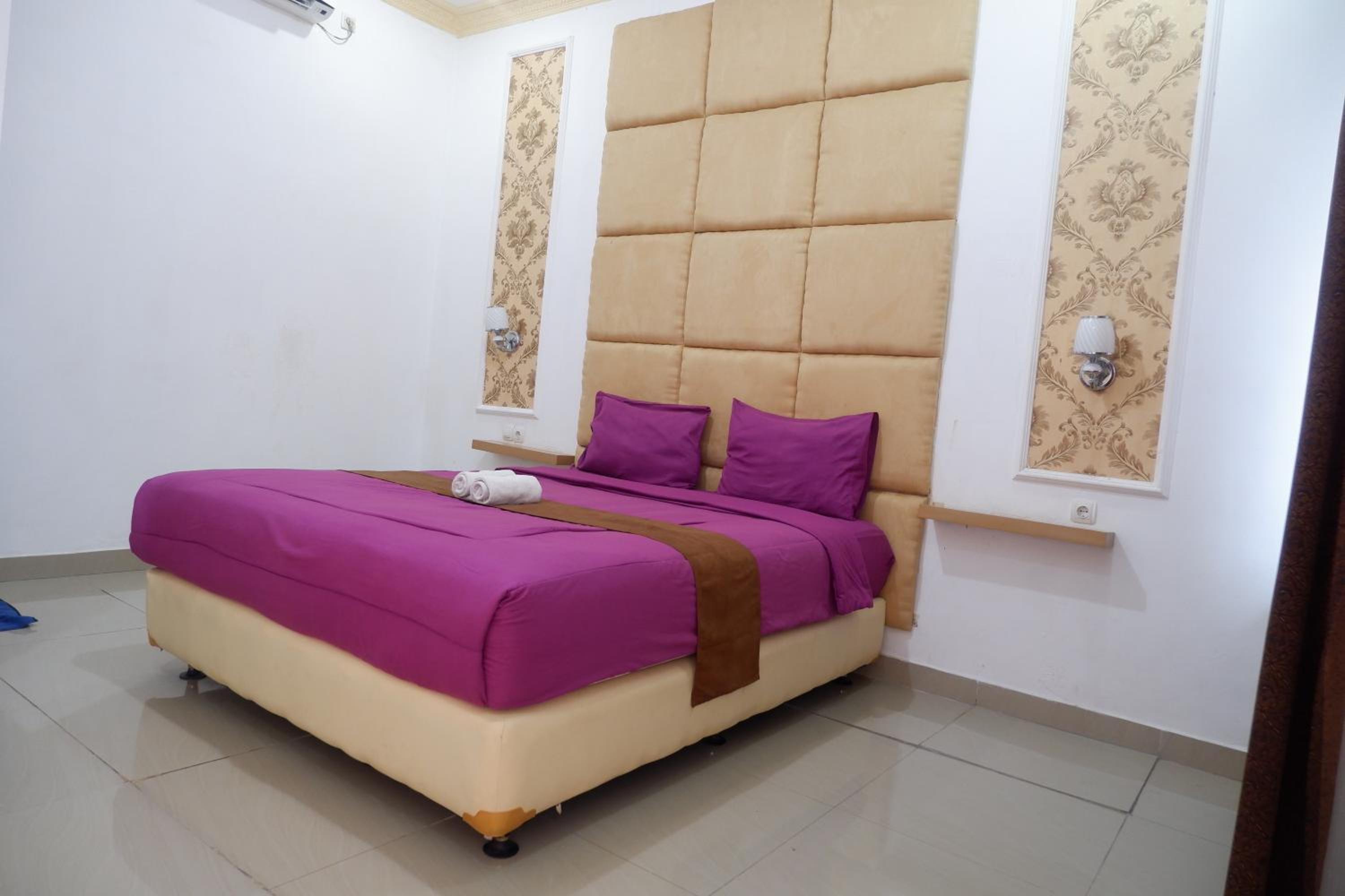 Deluxe Room - Photo 3
