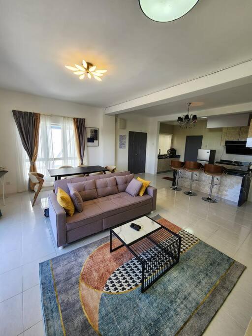 Three-Bedroom Apartment photo 1