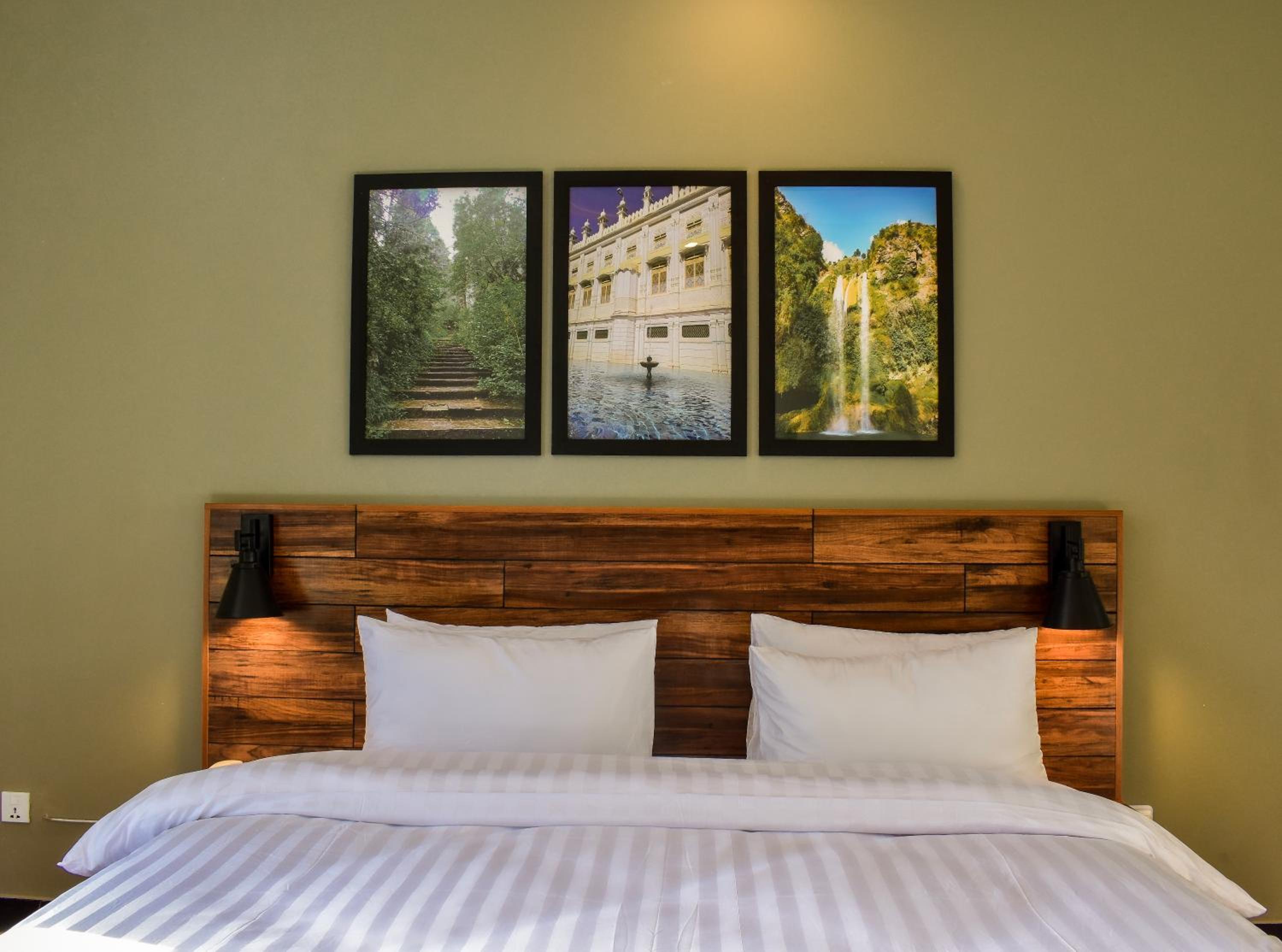 Superior Double or Twin Room with Mountain View photo 2