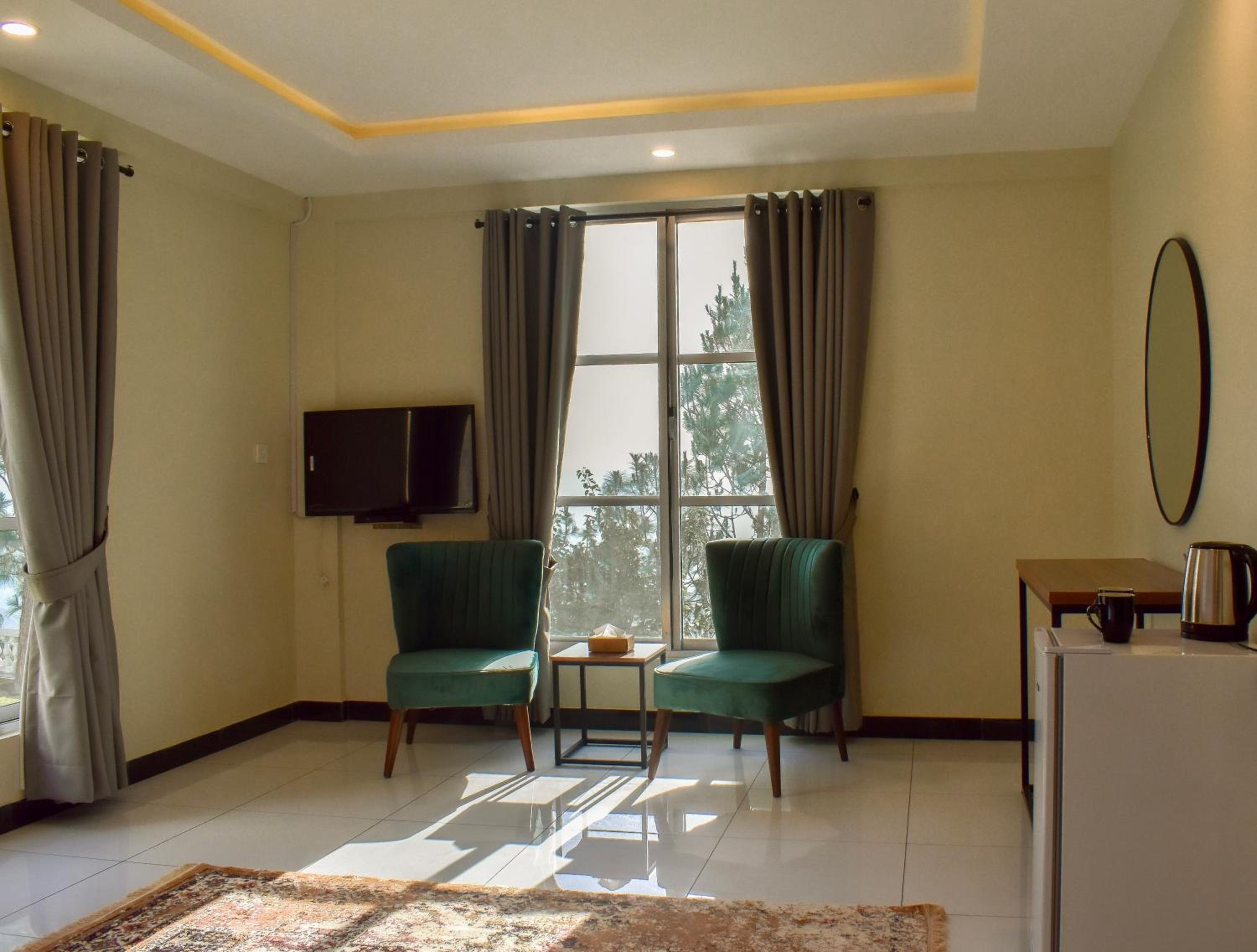 Superior Double or Twin Room with Mountain View photo 3