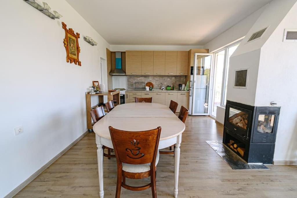Three-Bedroom Villa - Photo 34