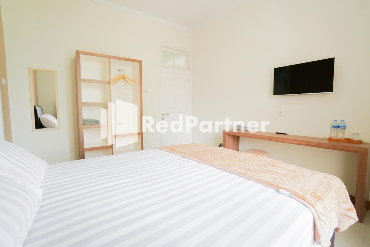 Deluxe Room - Photo 6