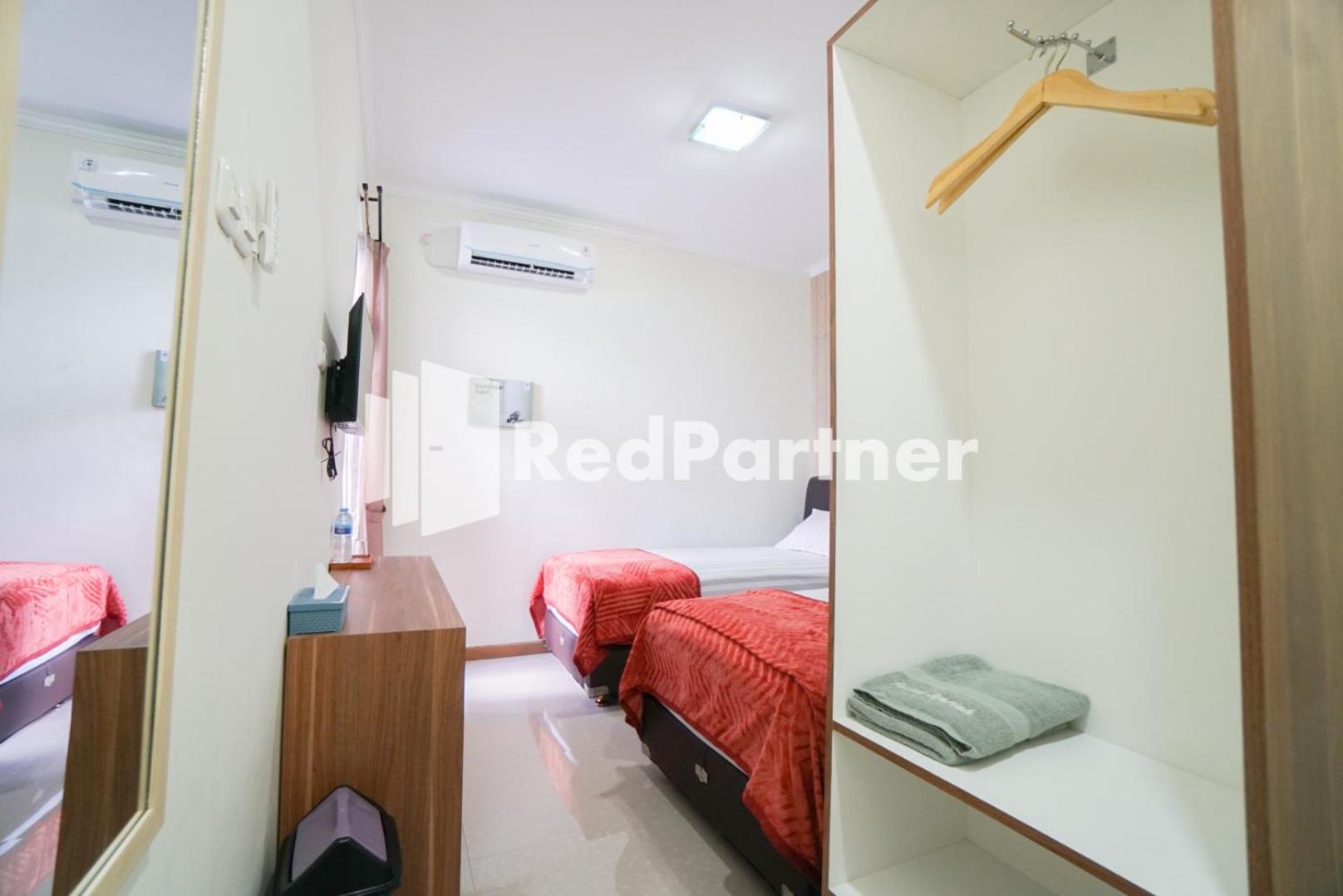 Deluxe Twin Room - Photo 1