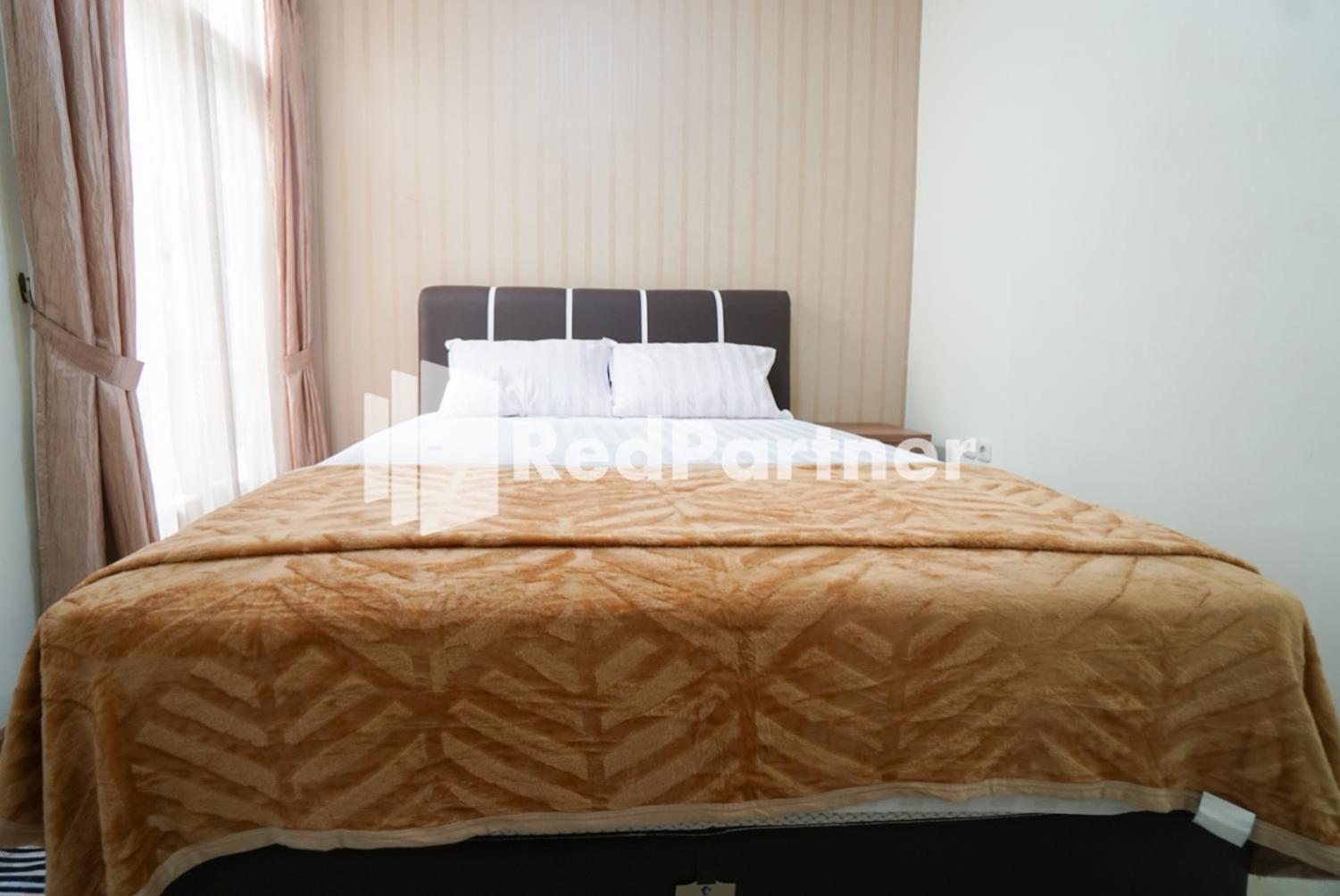 Deluxe Room - Photo 5