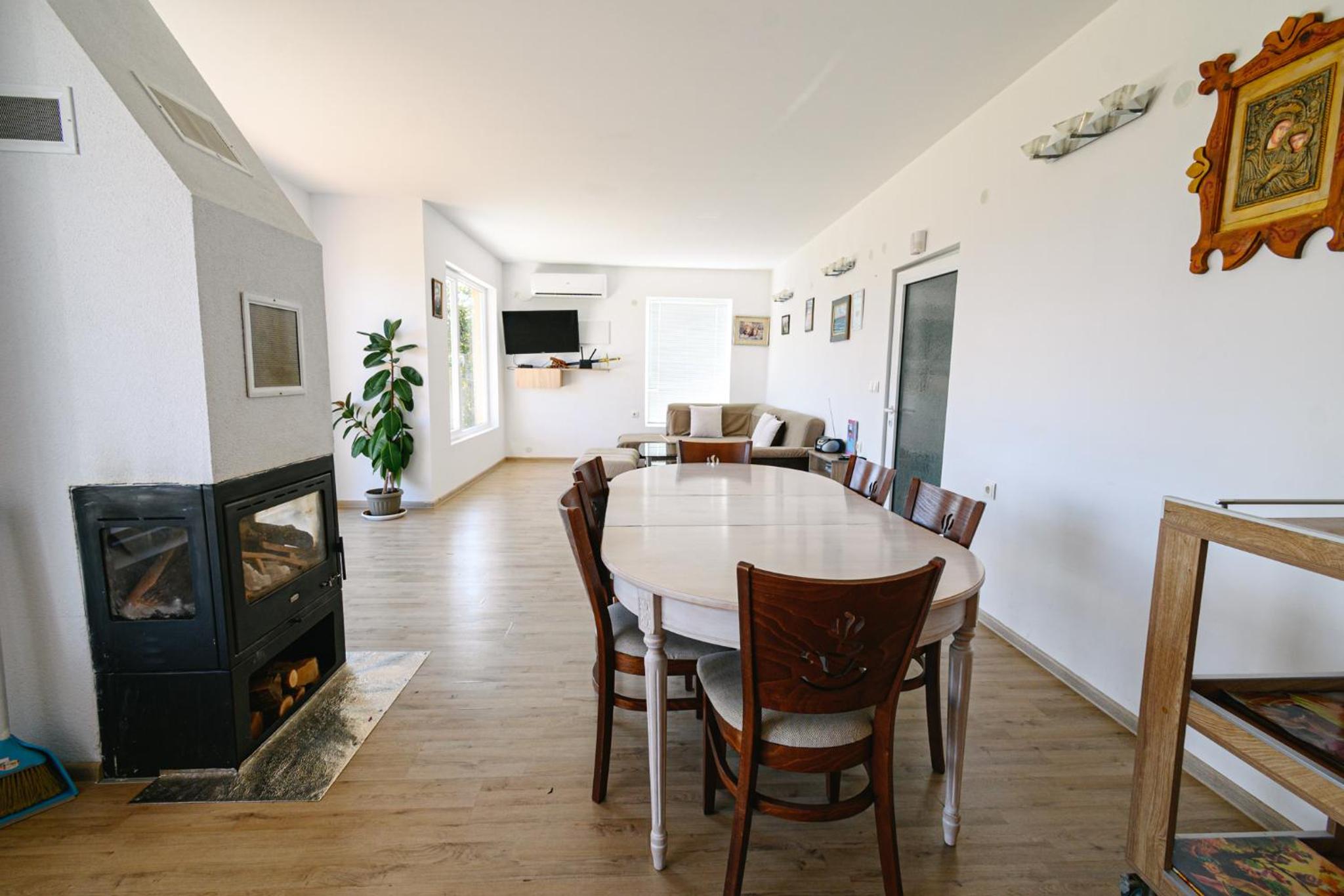 Three-Bedroom Villa - Photo 26