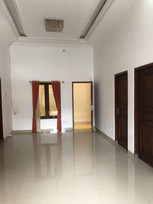 Three-Bedroom House photo 2