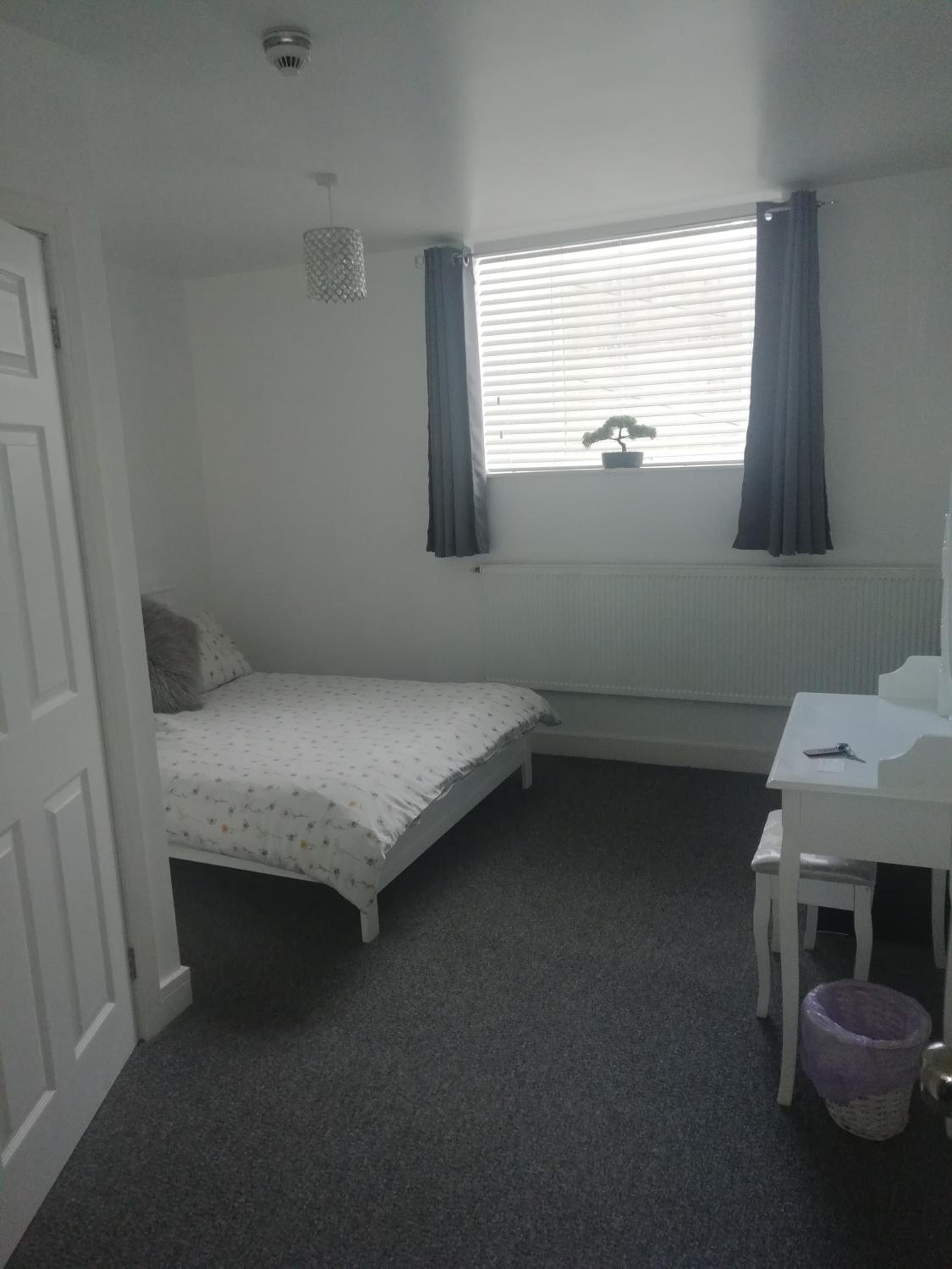Double Room - Photo 5