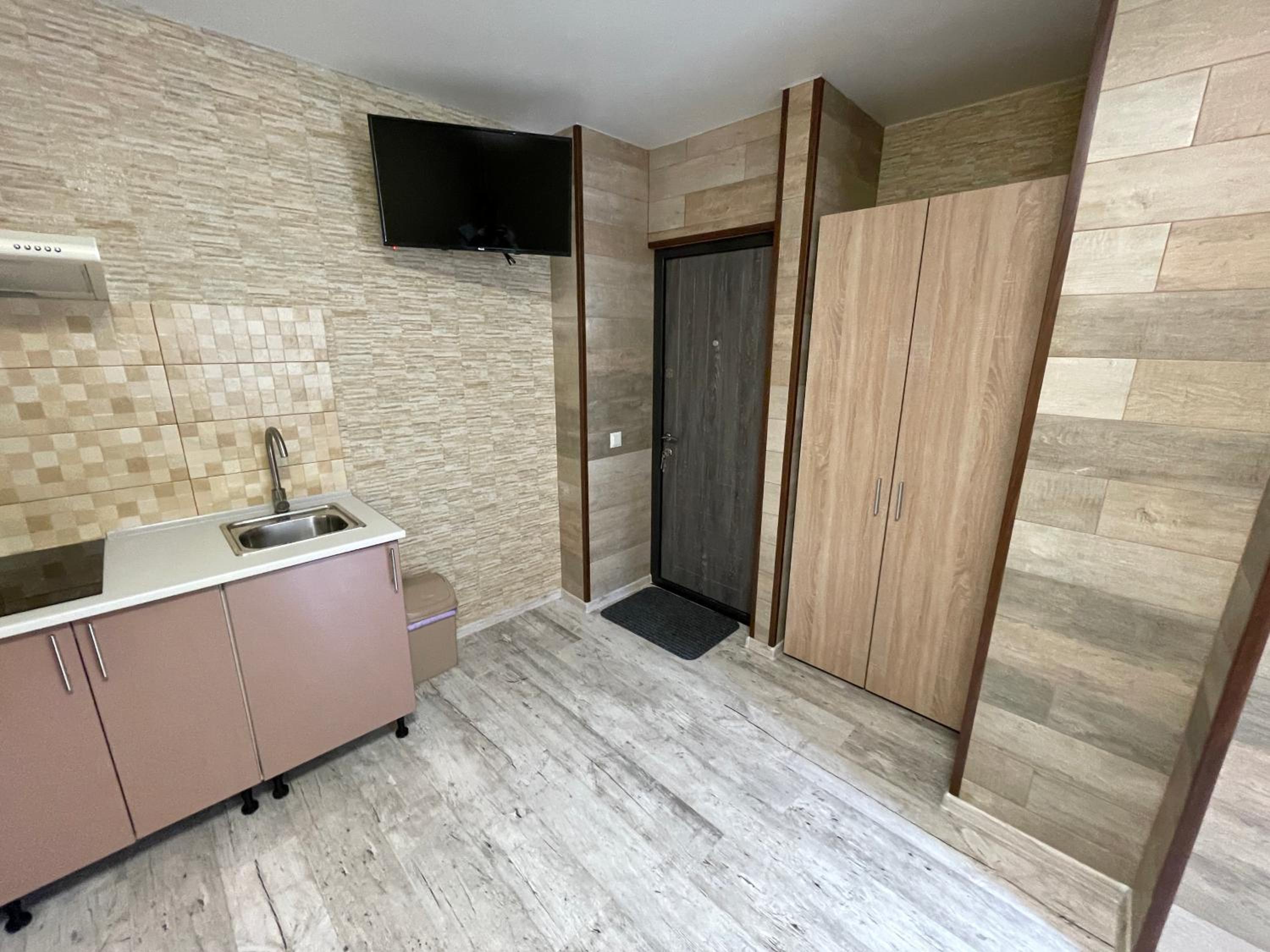 Studio Apartment photo 3