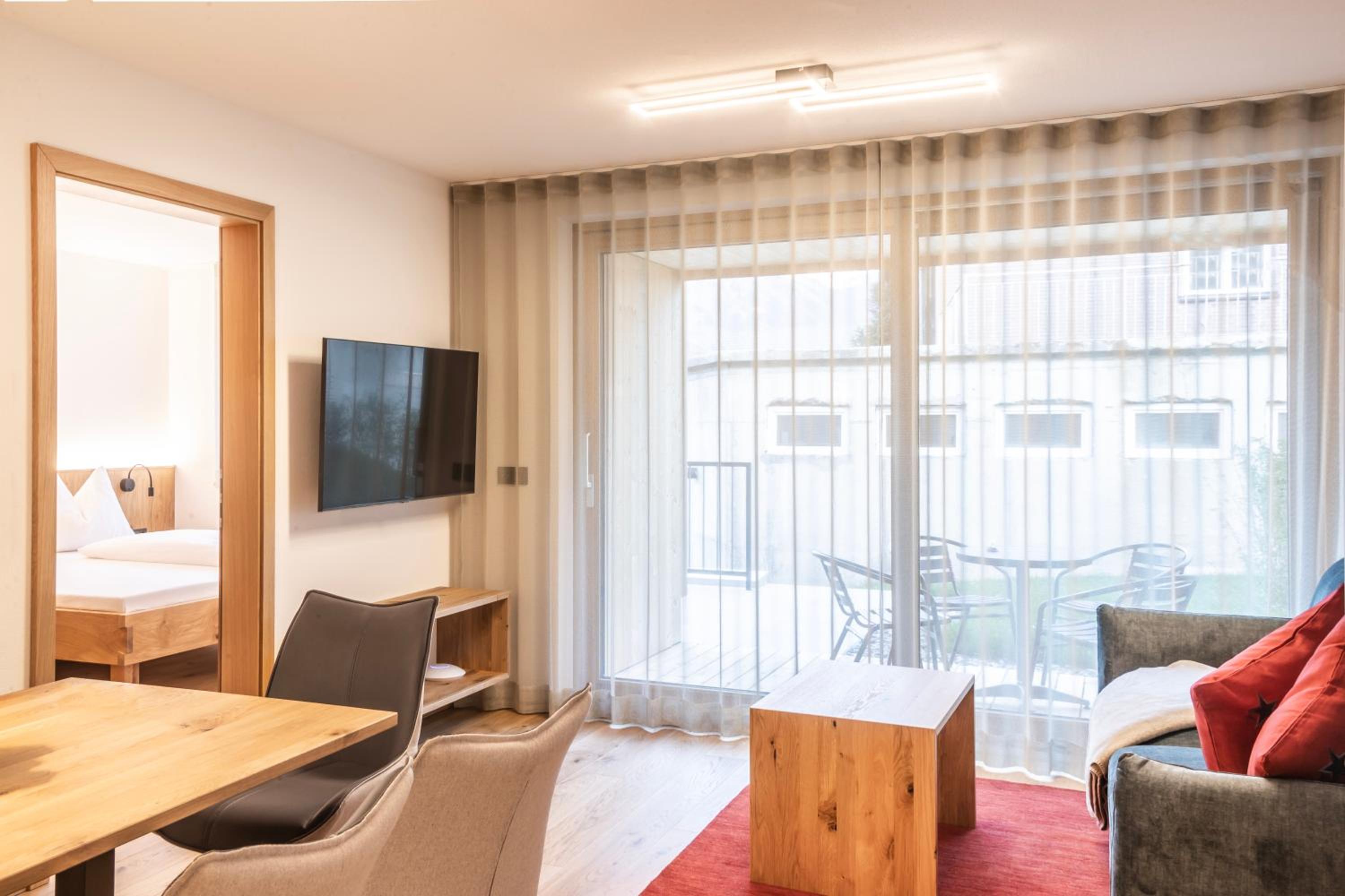 Two-Bedroom Apartment with Terrace photo 2