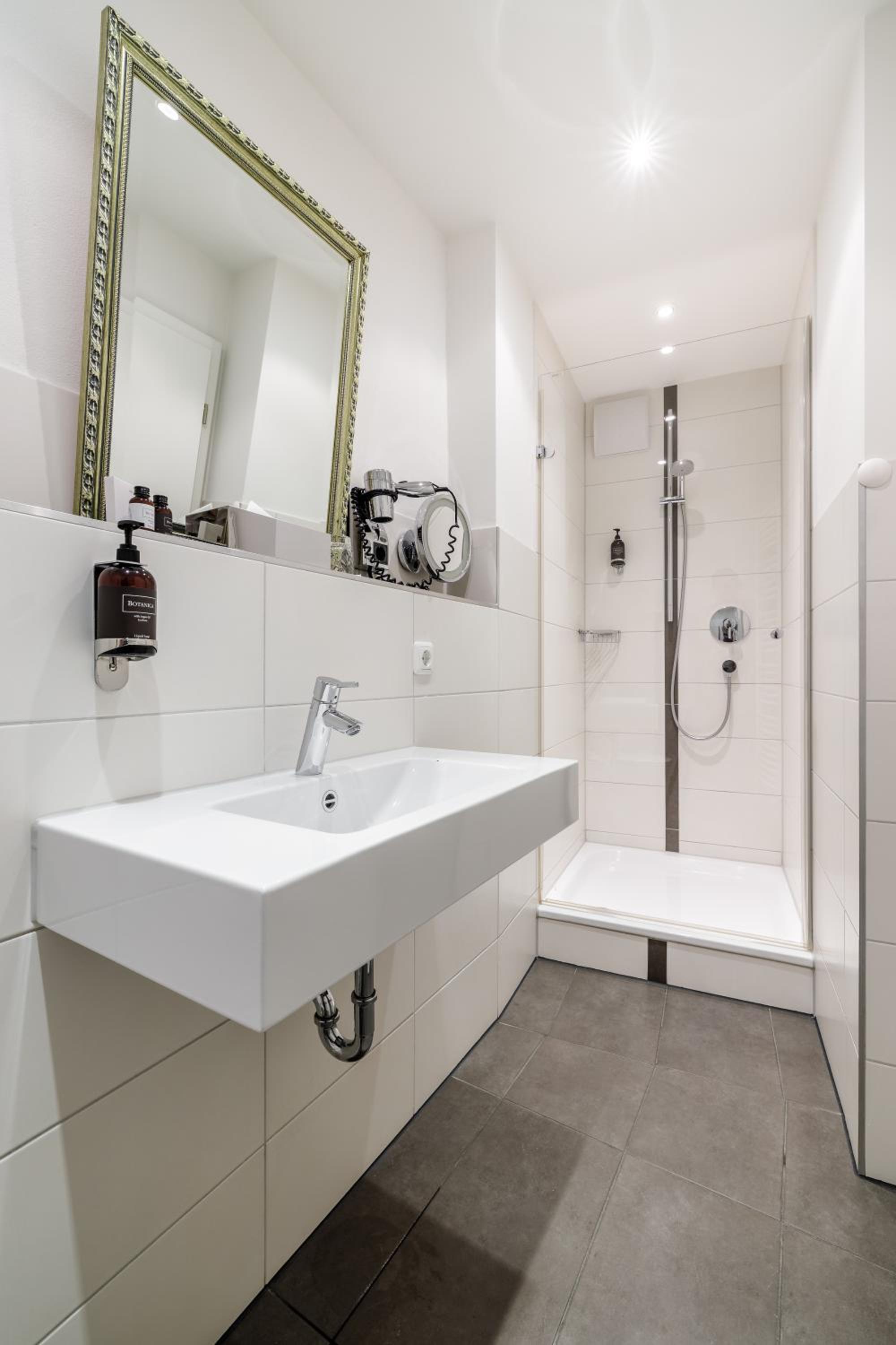 Standard Single Room photo 2