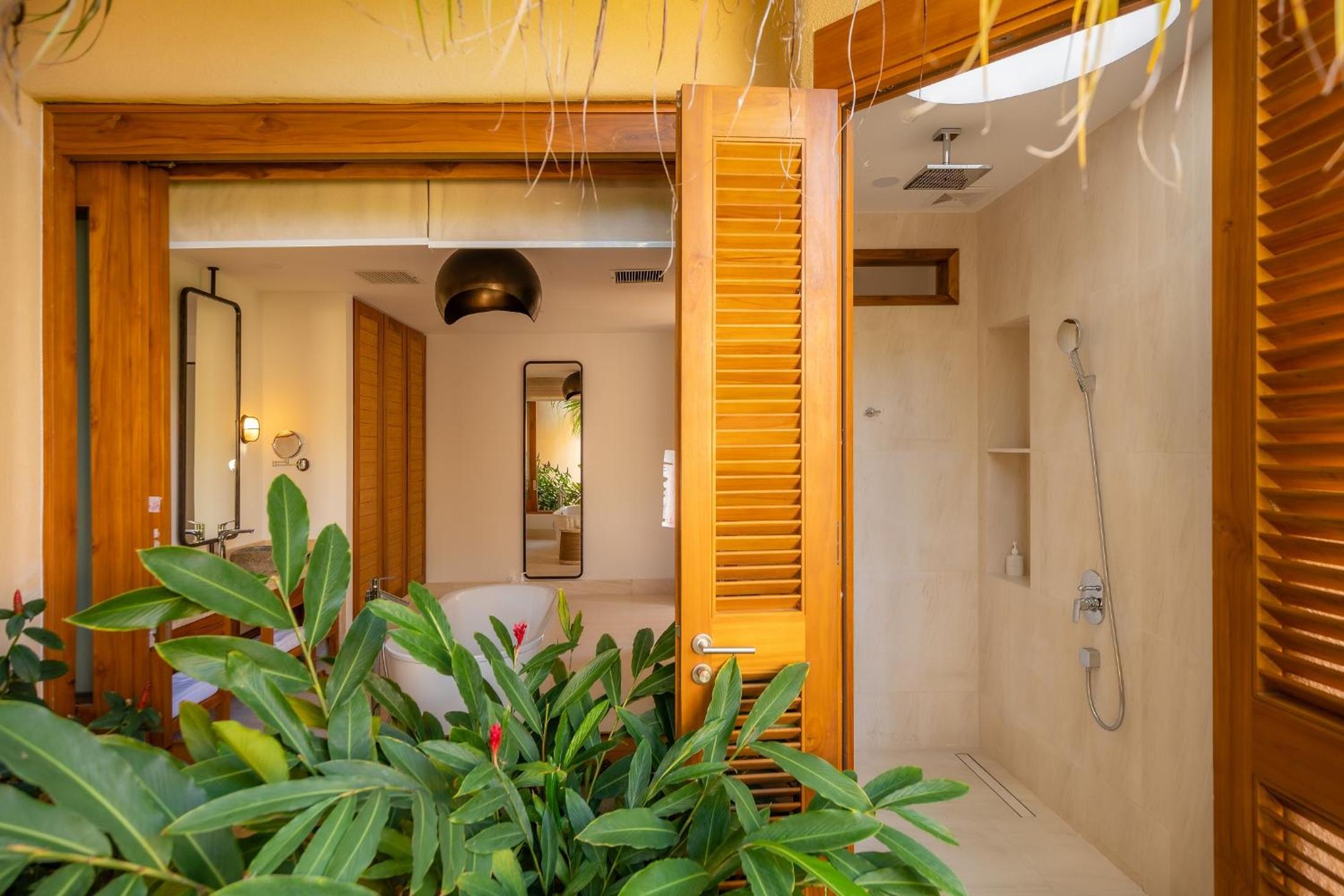 2 Single Beds Beach Front One-Bedroom Pool Villa - Photo 5